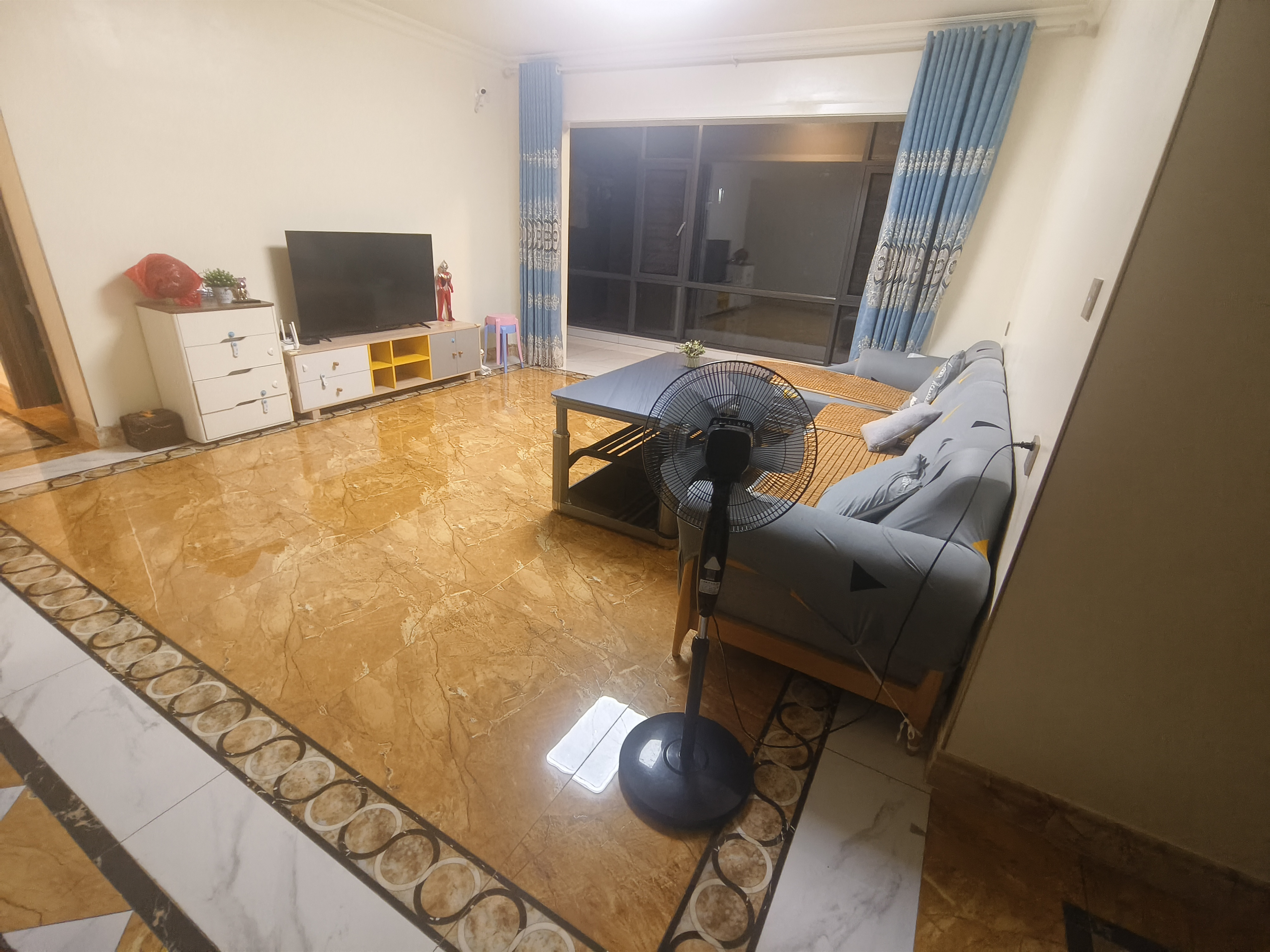 碧桂园豪园-二期  4室2厅2卫    1800.0元/月室内图