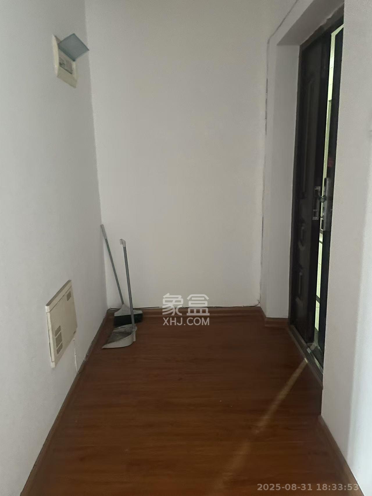 五矿紫湖香醍 3室2厅1卫 1800.0元/月 五矿紫湖香醍 3室2厅1卫 1800.0元/月室内图