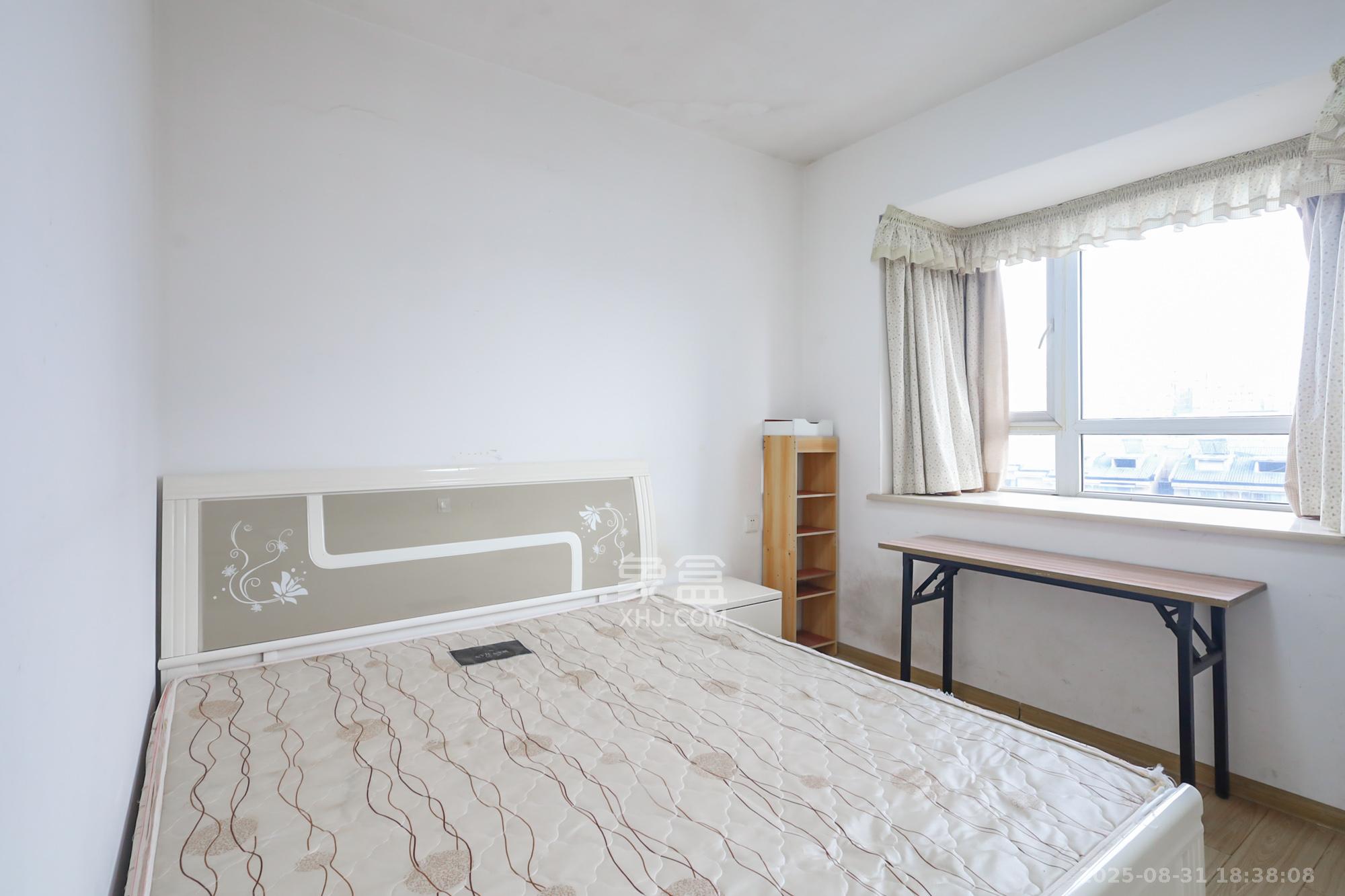 风华四季园  2室2厅1卫    75.0万 风华四季园  2室2厅1卫    75.0万卧室