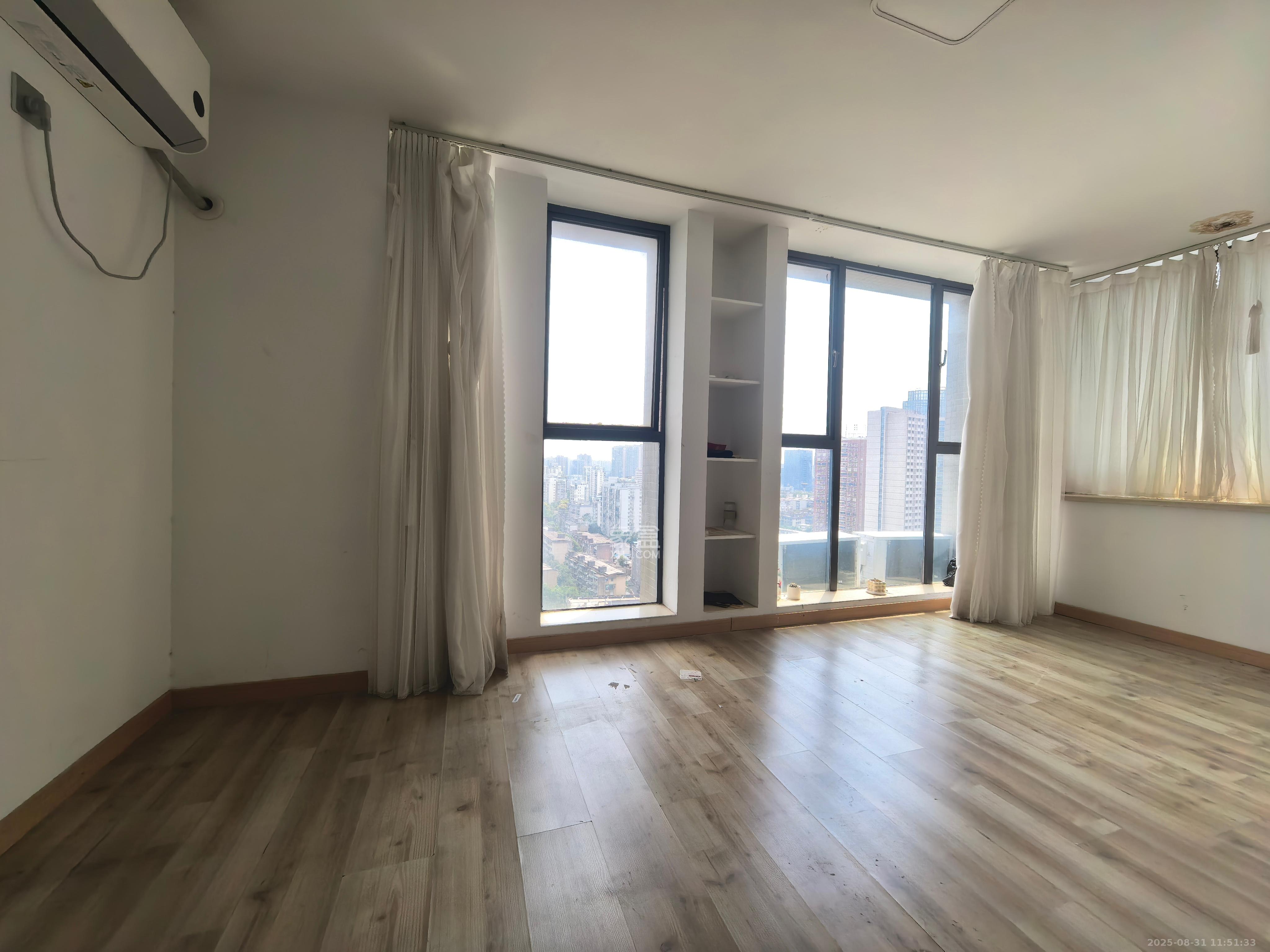 东一国际  2室1厅1卫    2200.0元/月 东一国际  2室1厅1卫    2200.0元/月室内图