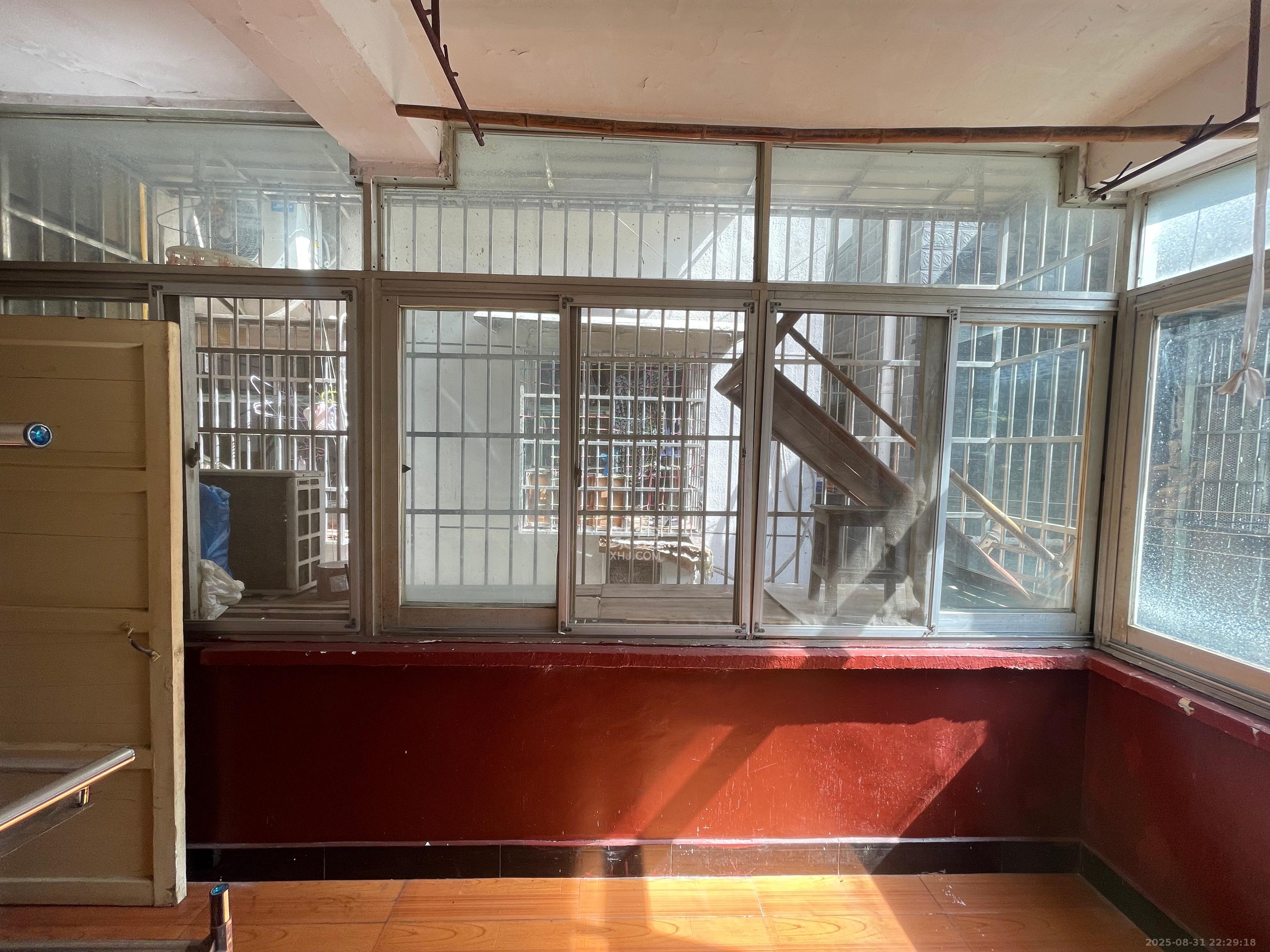 上碧湘街碧丽楼  1室0厅0卫    2000.0元/月室内图