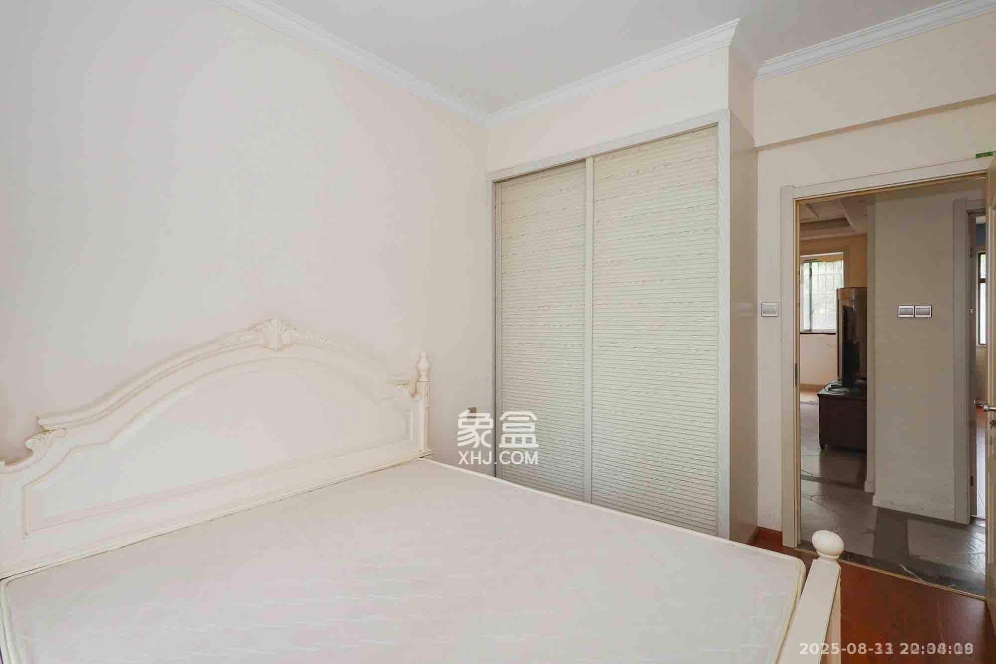 阳光丽城一期  4室2厅2卫    3500.0元/月 阳光丽城一期  4室2厅2卫    3500.0元/月室内图