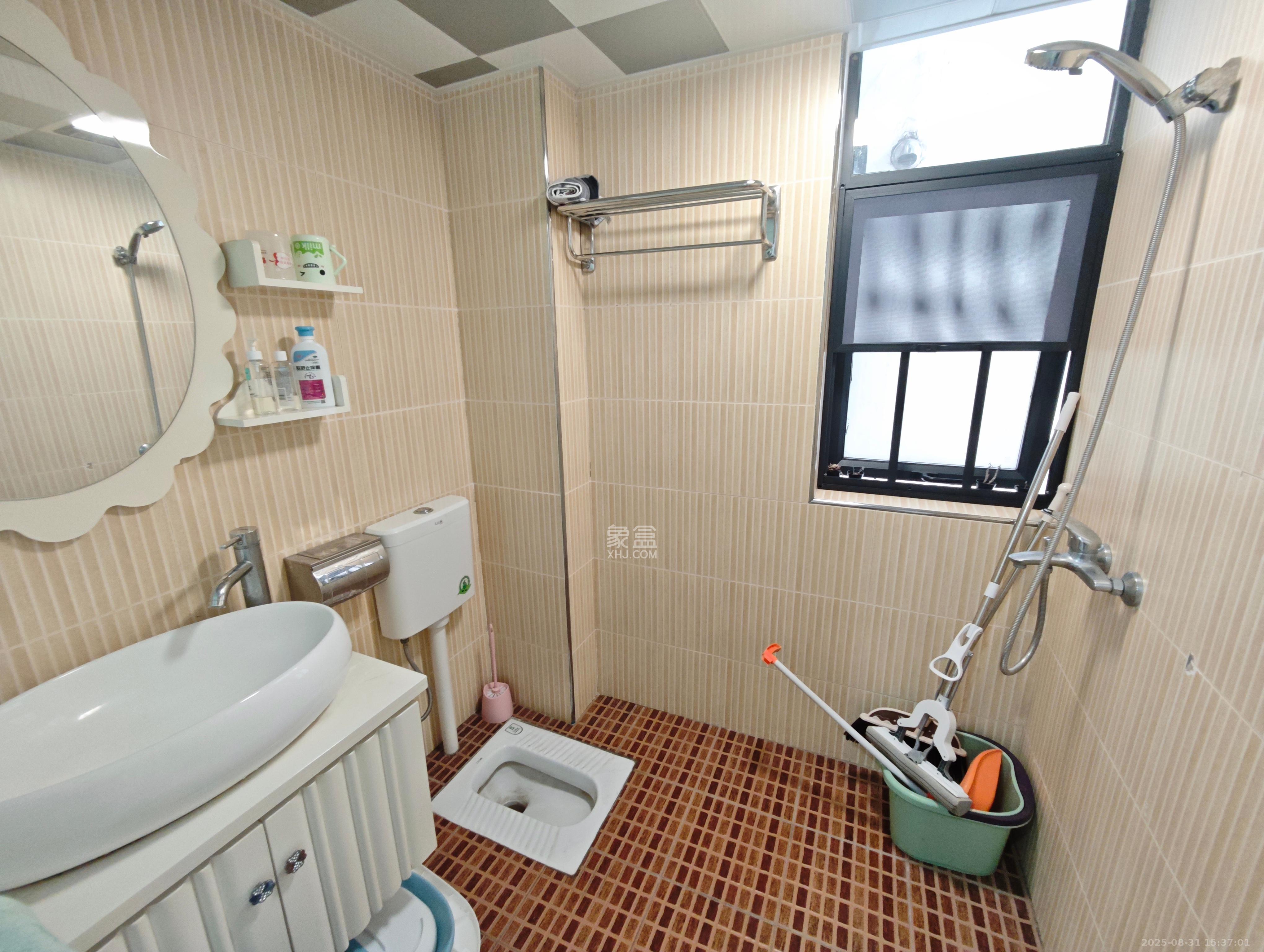 融科东南海 1室2厅1卫 2050.0元/月 融科东南海 1室2厅1卫 2050.0元/月室内图