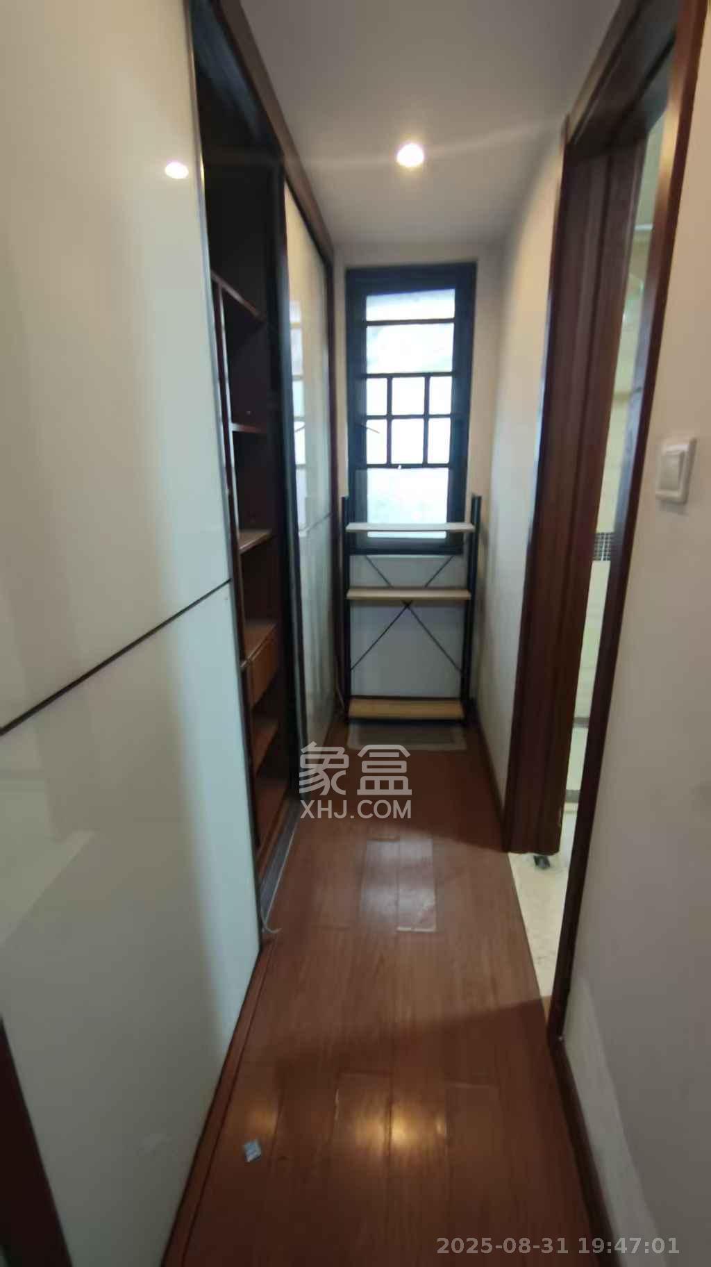 万科金域华府三四期  3室2厅2卫   2500.00元/月室内图