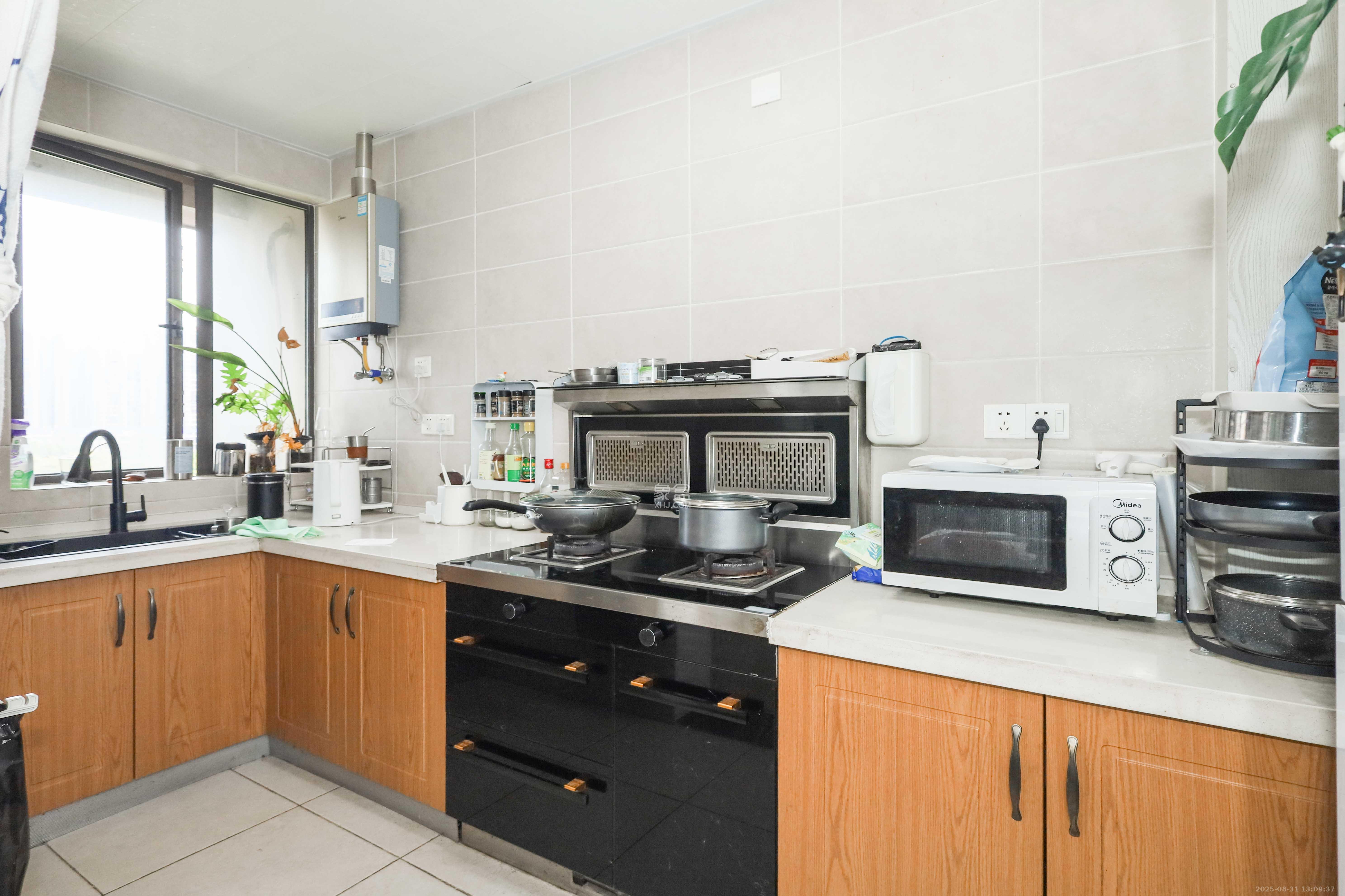 旭辉御府 3室2厅2卫 120.0万 旭辉御府 3室2厅2卫 120.0万厨房