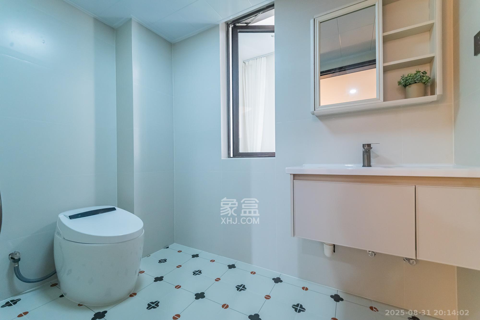 星湖湾一期高层 4室2厅1卫 98.8万 星湖湾一期高层 4室2厅1卫 98.8万卫生间