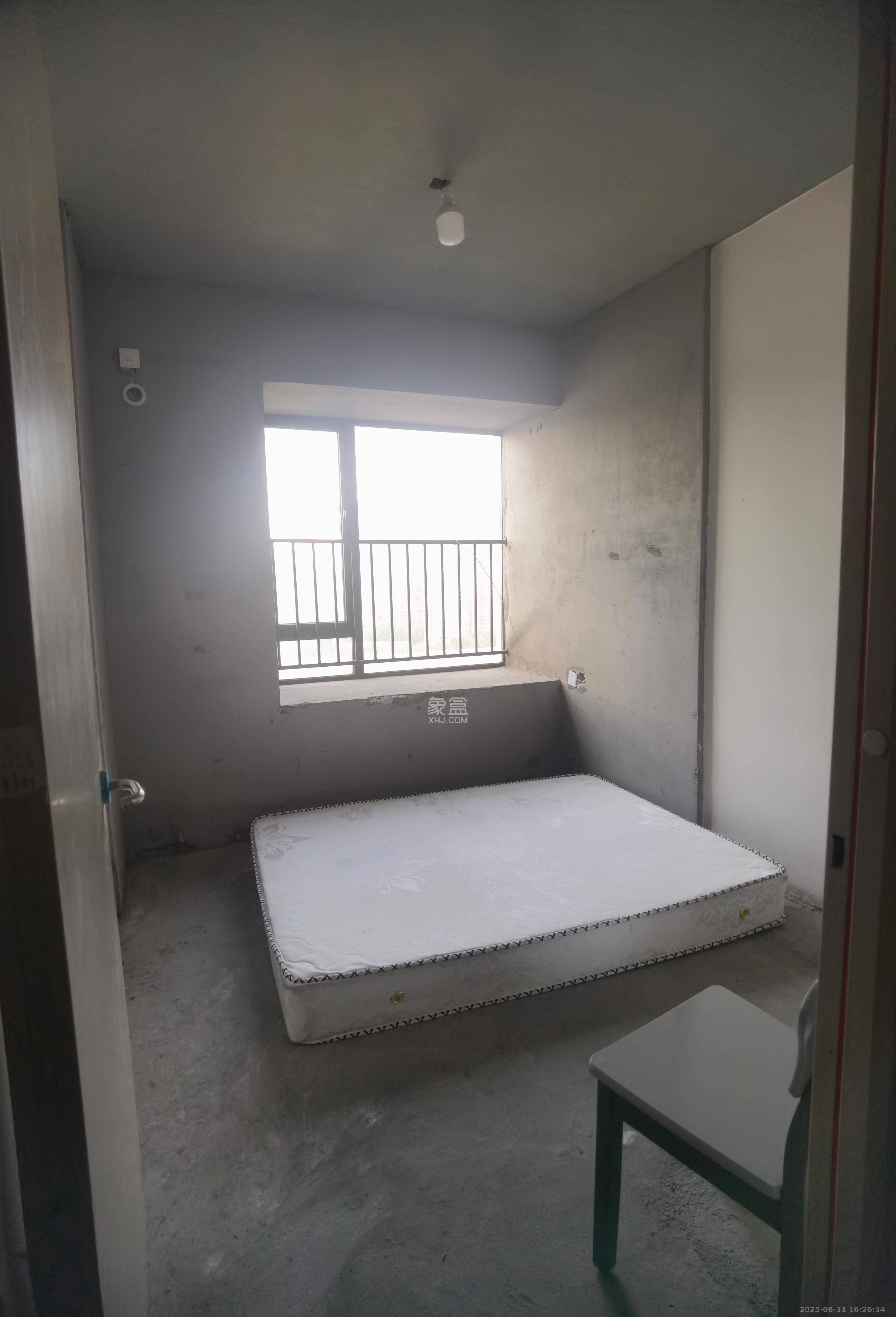 德奥悦东方  4室2厅2卫   1900.00元/月室内图