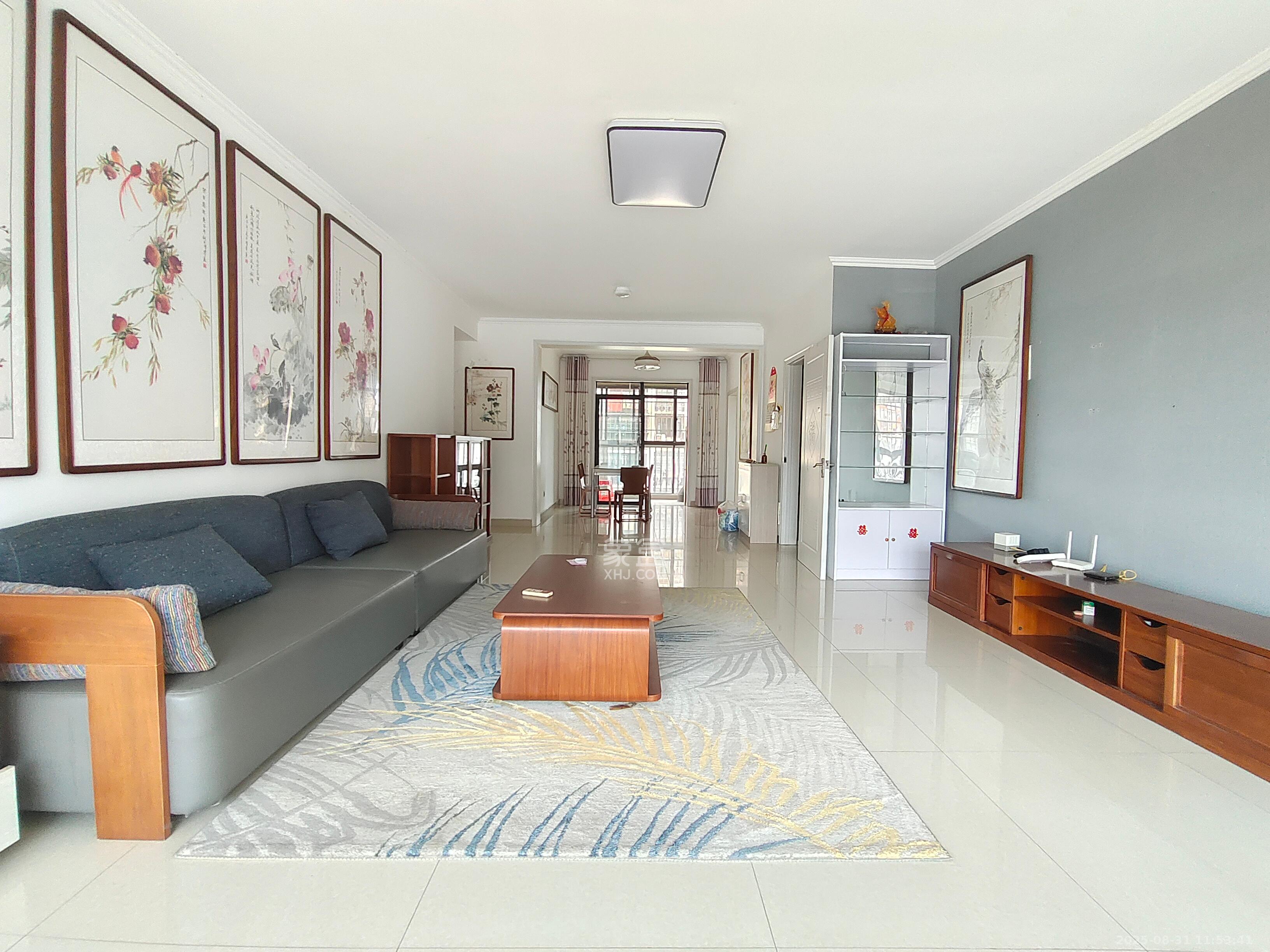 三江花中城  4室2厅2卫    4000.0元/月 三江花中城  4室2厅2卫    4000.0元/月