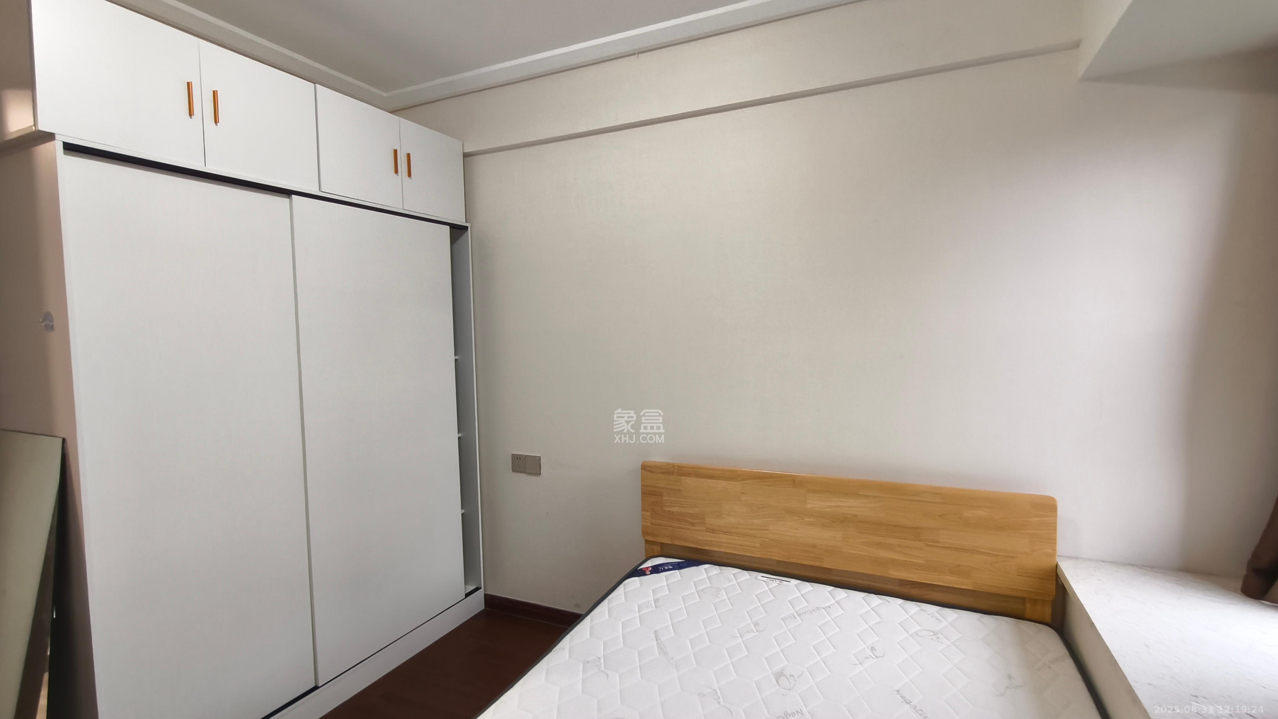 梦想枫林湾  3室2厅2卫    3200.0元/月 梦想枫林湾  3室2厅2卫    3200.0元/月室内图