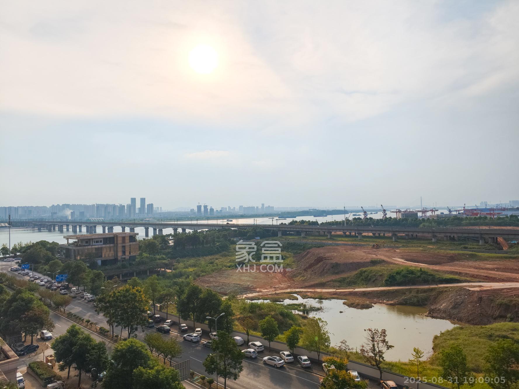 绿地海外滩一期 3室2厅2卫 63.0万 绿地海外滩一期 3室2厅2卫 63.0万其他