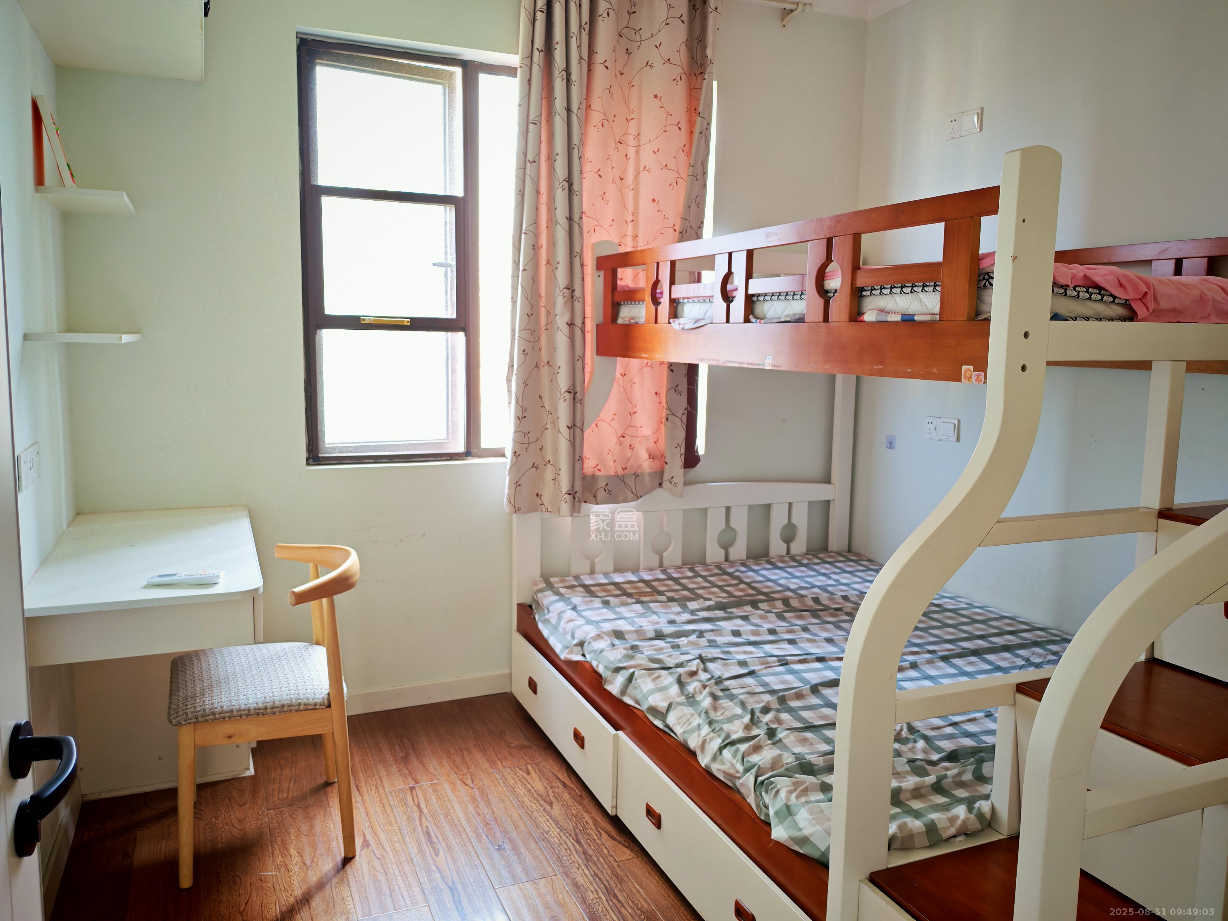 山语城三期  3室2厅2卫    2600.0元/月 山语城三期  3室2厅2卫    2600.0元/月室内图