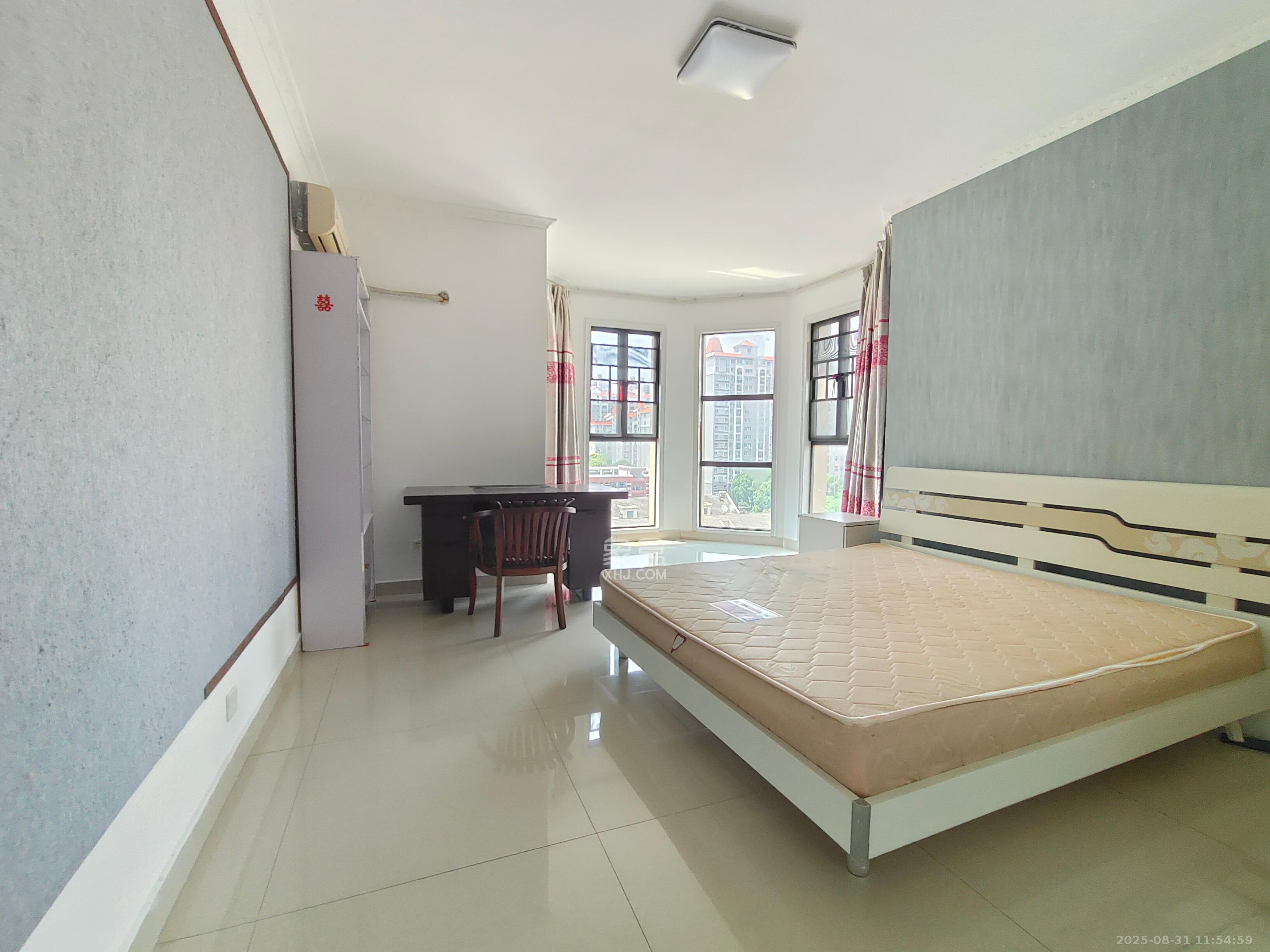 三江花中城  4室2厅2卫    4000.0元/月 三江花中城  4室2厅2卫    4000.0元/月室内图