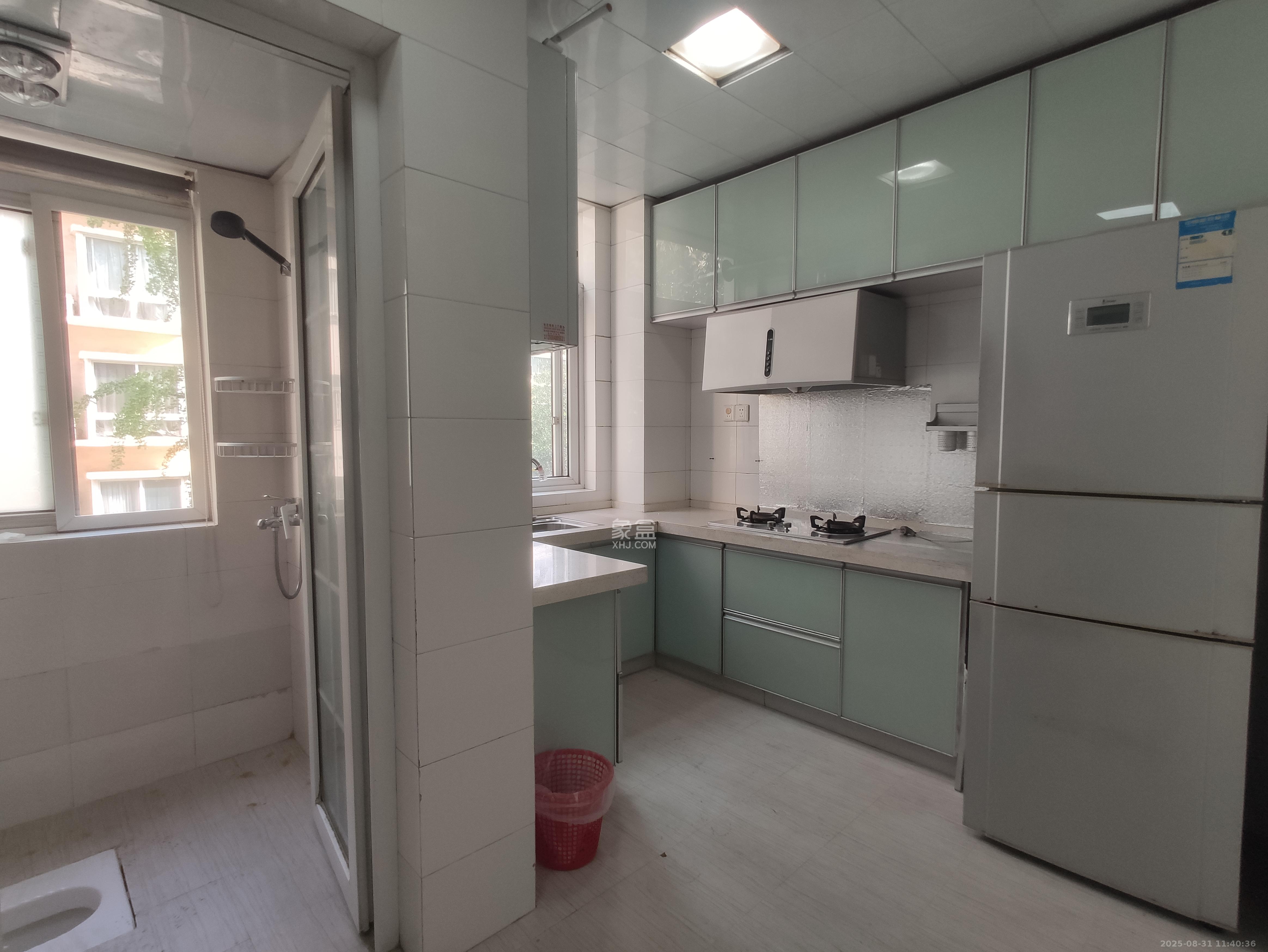 惠泽园  3室2厅2卫    2900.0元/月室内图