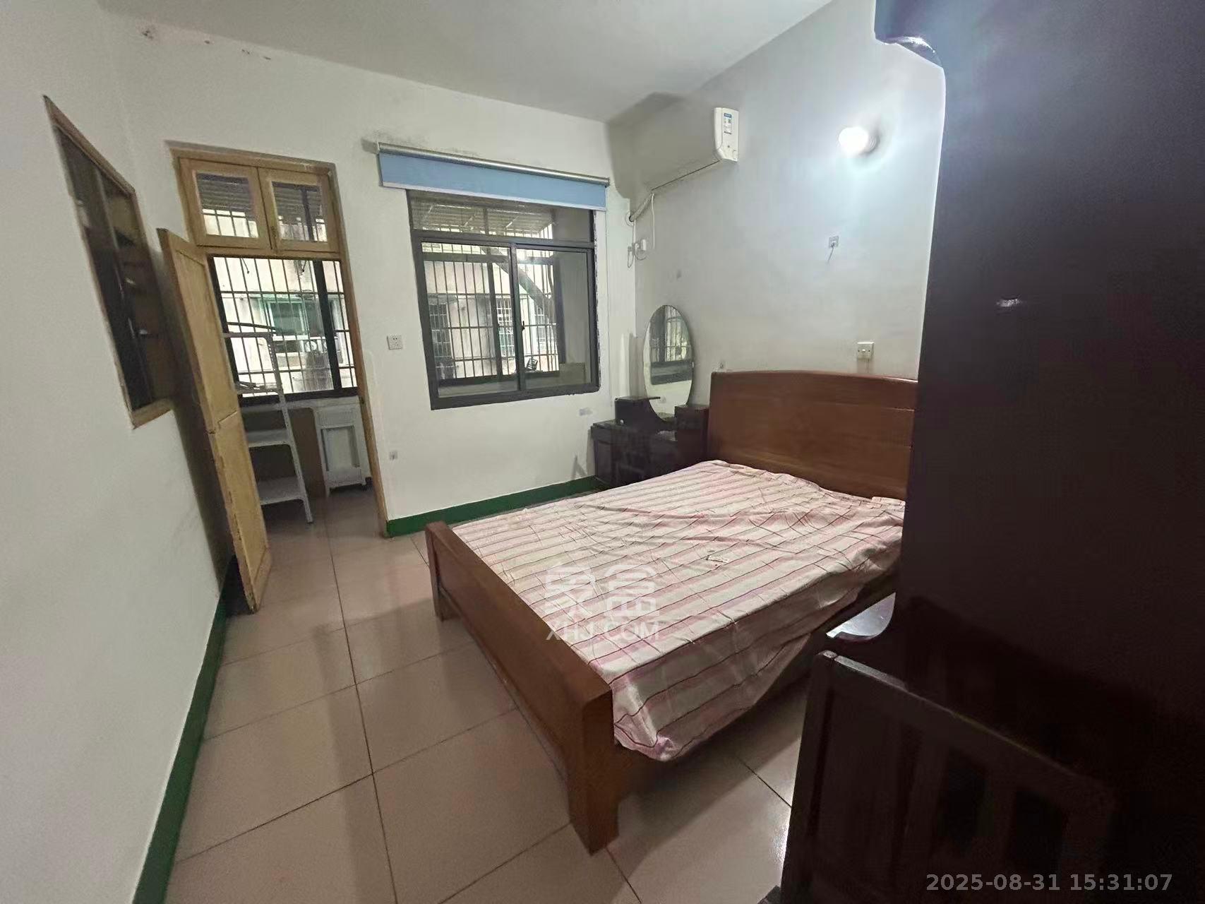 四星客车厂(四星小区) 2室1厅1卫 1100.0元/月 四星客车厂(四星小区) 2室1厅1卫 1100.0元/月室内图