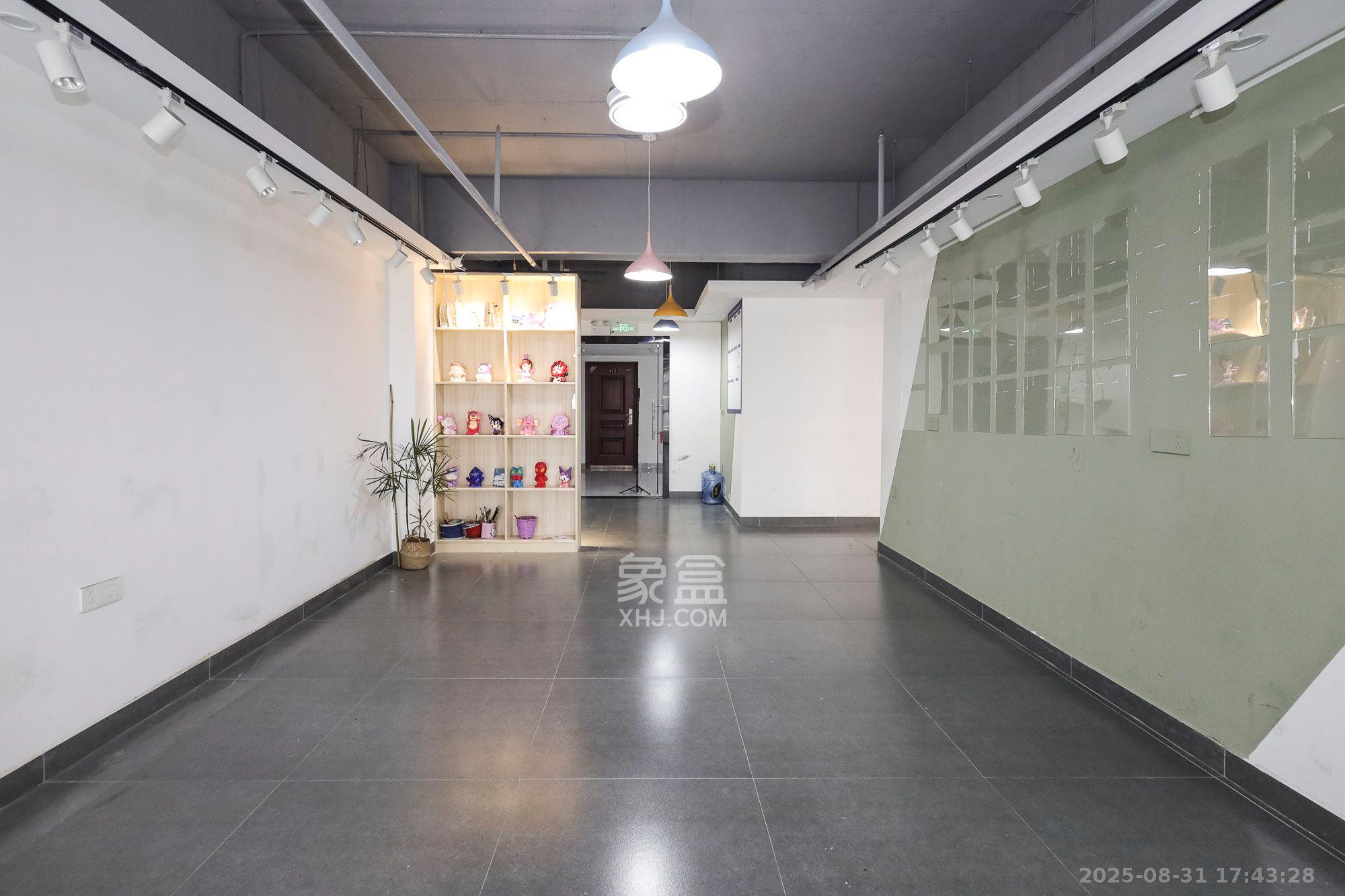 钱隆世家   112.84㎡      5500.0元/月室内图