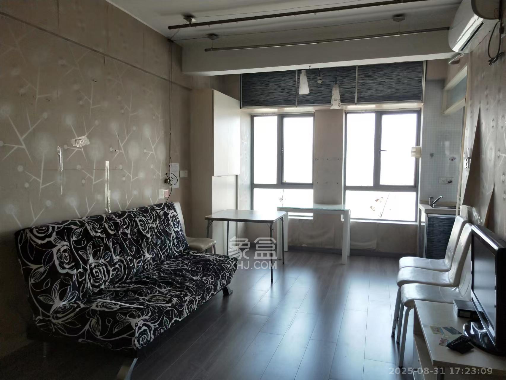 上海城小区 1室1厅1卫 1400.0元/月 上海城小区 1室1厅1卫 1400.0元/月室内图