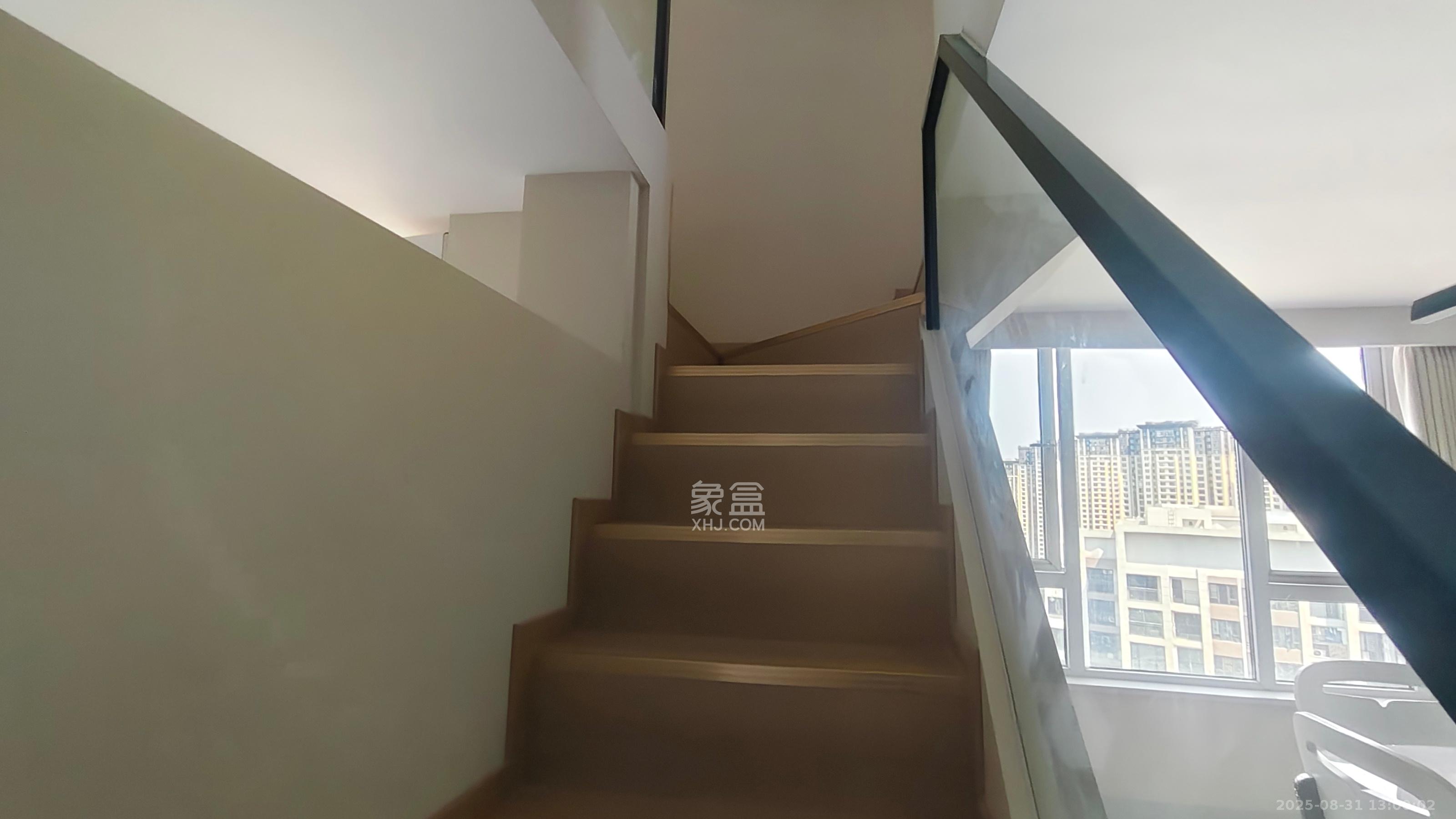 合能枫丹丽舍(柏悦名苑)  2室2厅1卫    2300.0元/月 合能枫丹丽舍(柏悦名苑)  2室2厅1卫    2300.0元/月室内图