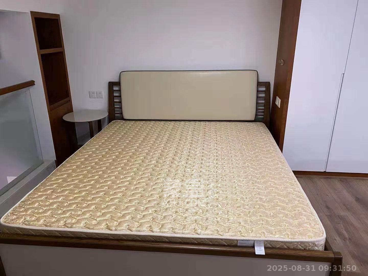 洋湖时代  1室1厅1卫    1600.0元/月 洋湖时代  1室1厅1卫    1600.0元/月室内图