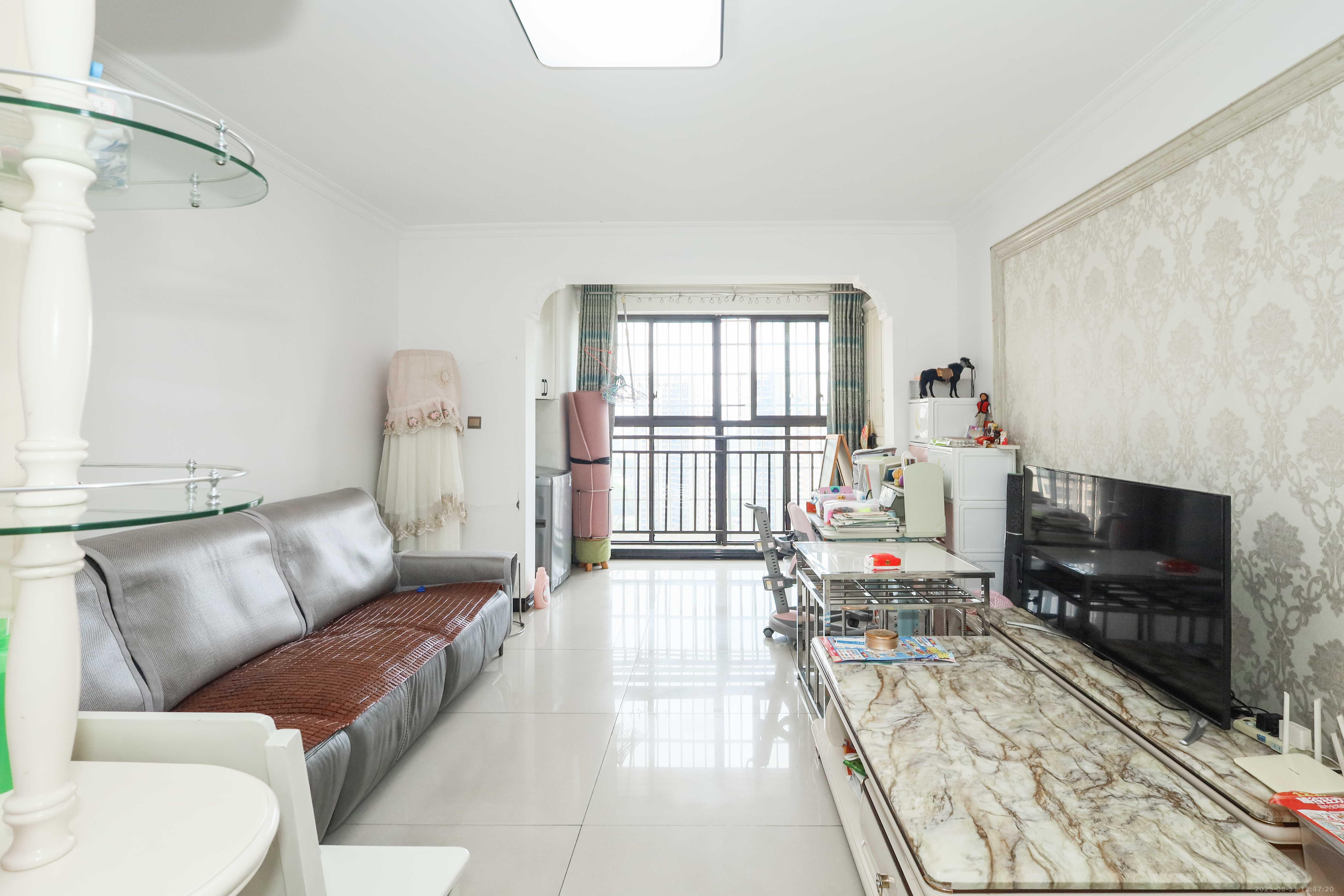 保利麓谷林语E区  3室2厅2卫    105.0万 保利麓谷林语E区  3室2厅2卫    105.0万