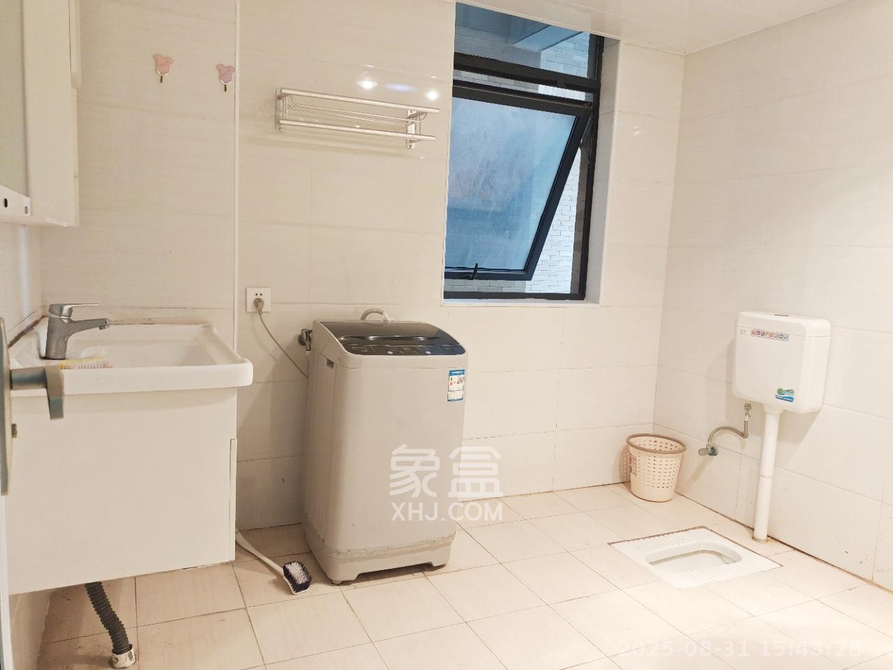 中南红领邦(红星嘉和苑) 3室2厅1卫 1900.0元/月 中南红领邦(红星嘉和苑) 3室2厅1卫 1900.0元/月室内图