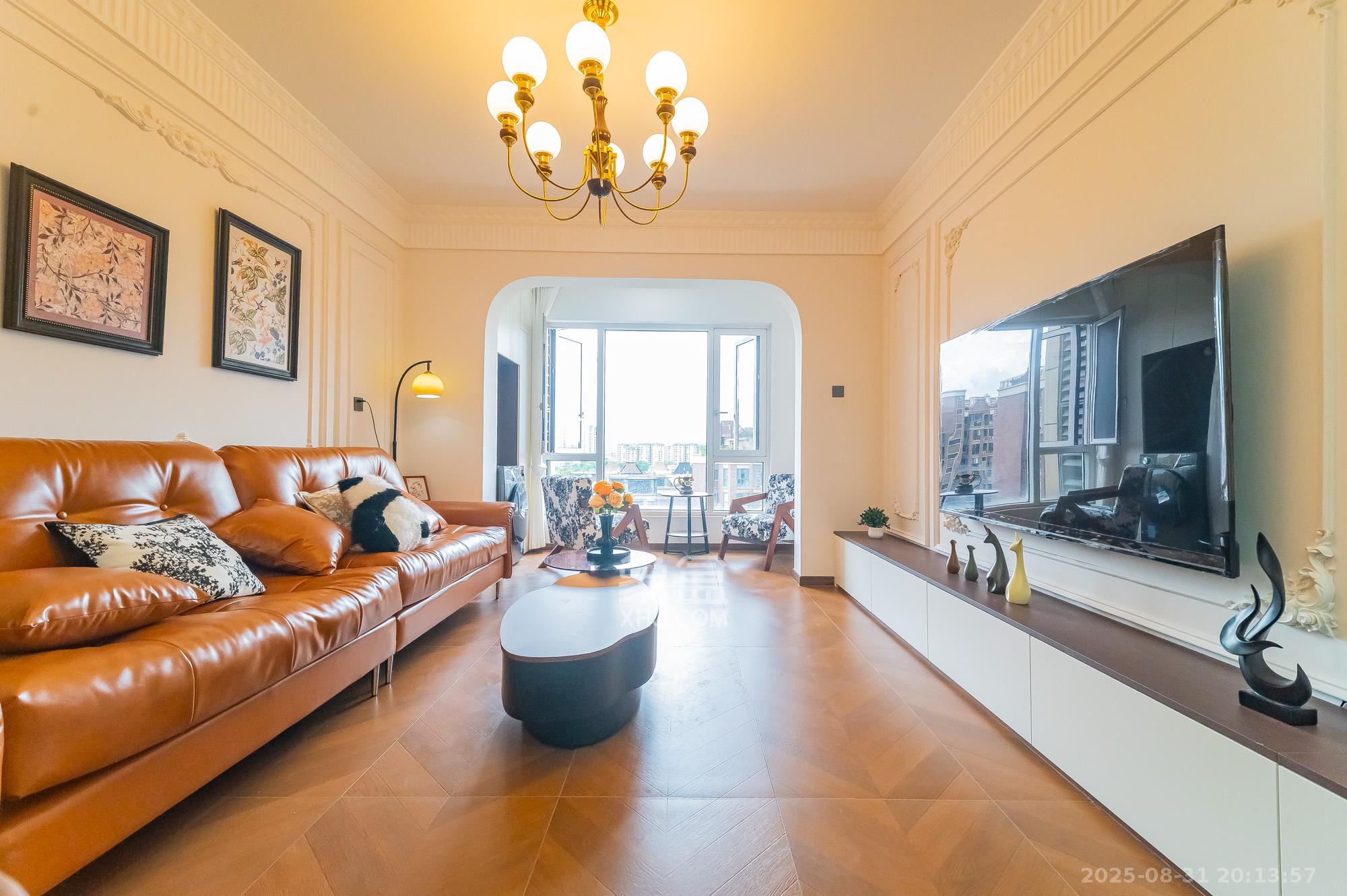 星湖湾一期高层 4室2厅1卫 98.8万 星湖湾一期高层 4室2厅1卫 98.8万客厅