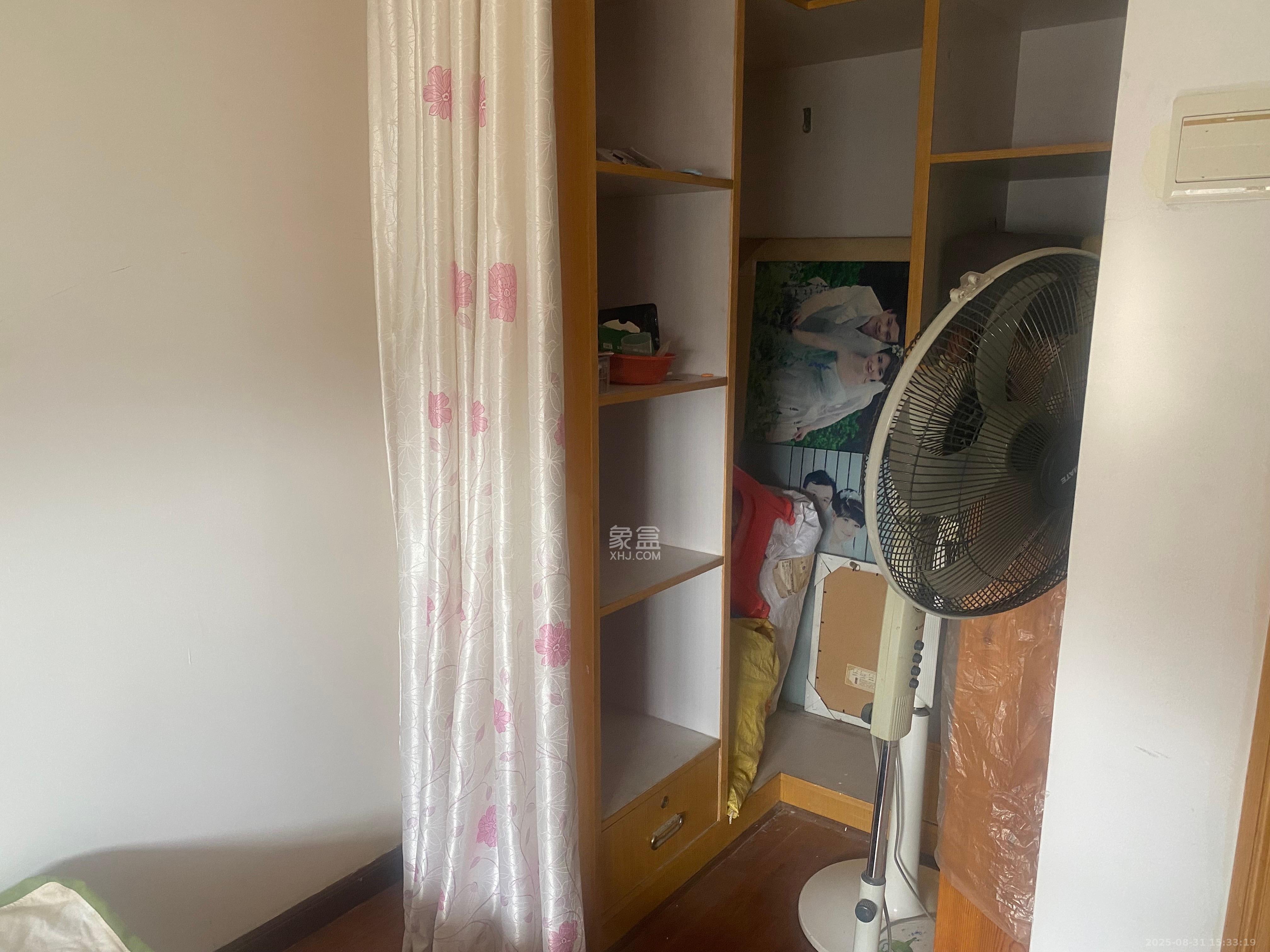 和庄  3室2厅2卫    2000.0元/月室内图