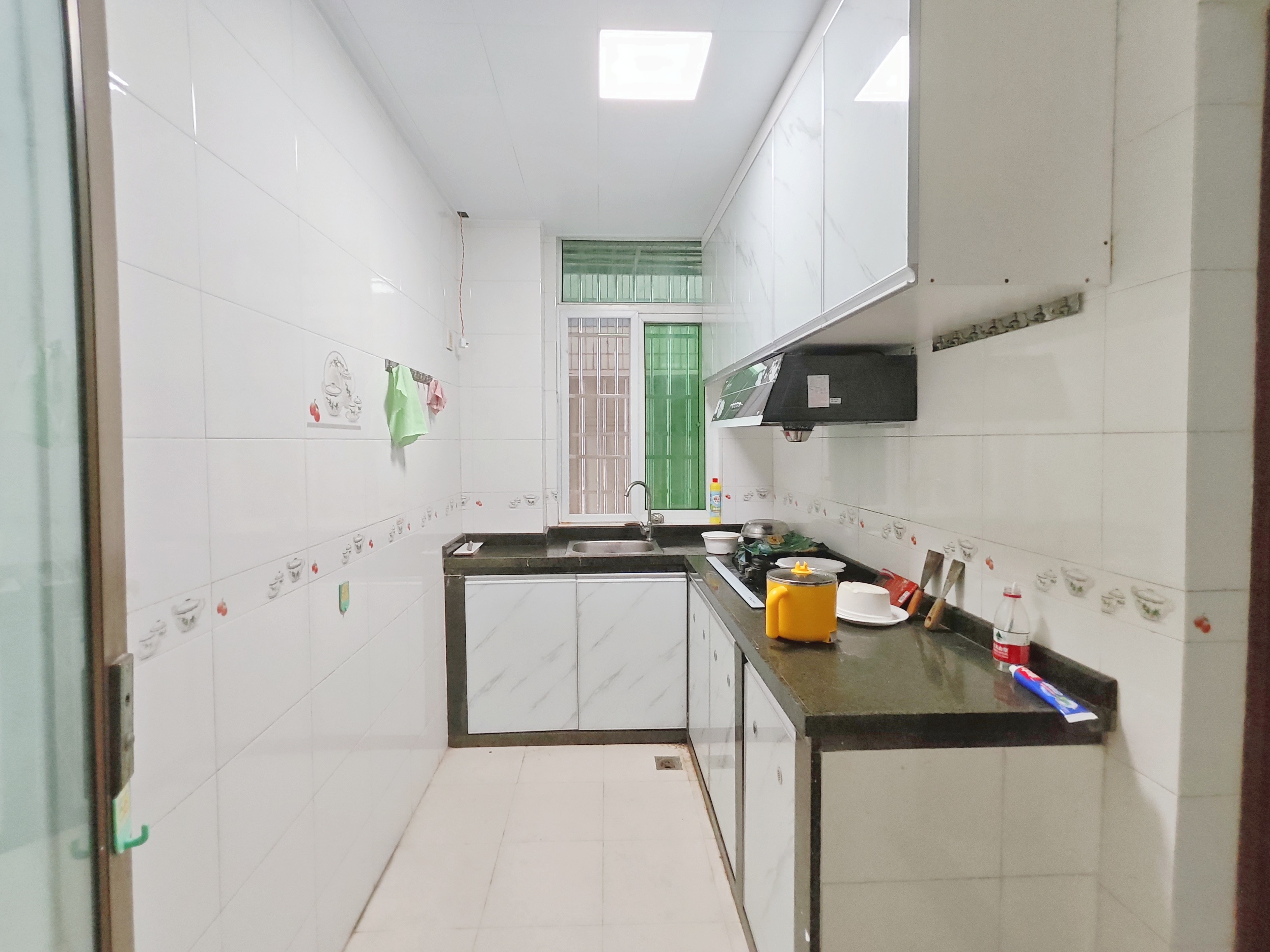 环保局宿舍 3室2厅1卫 120.0万 环保局宿舍 3室2厅1卫 120.0万客厅