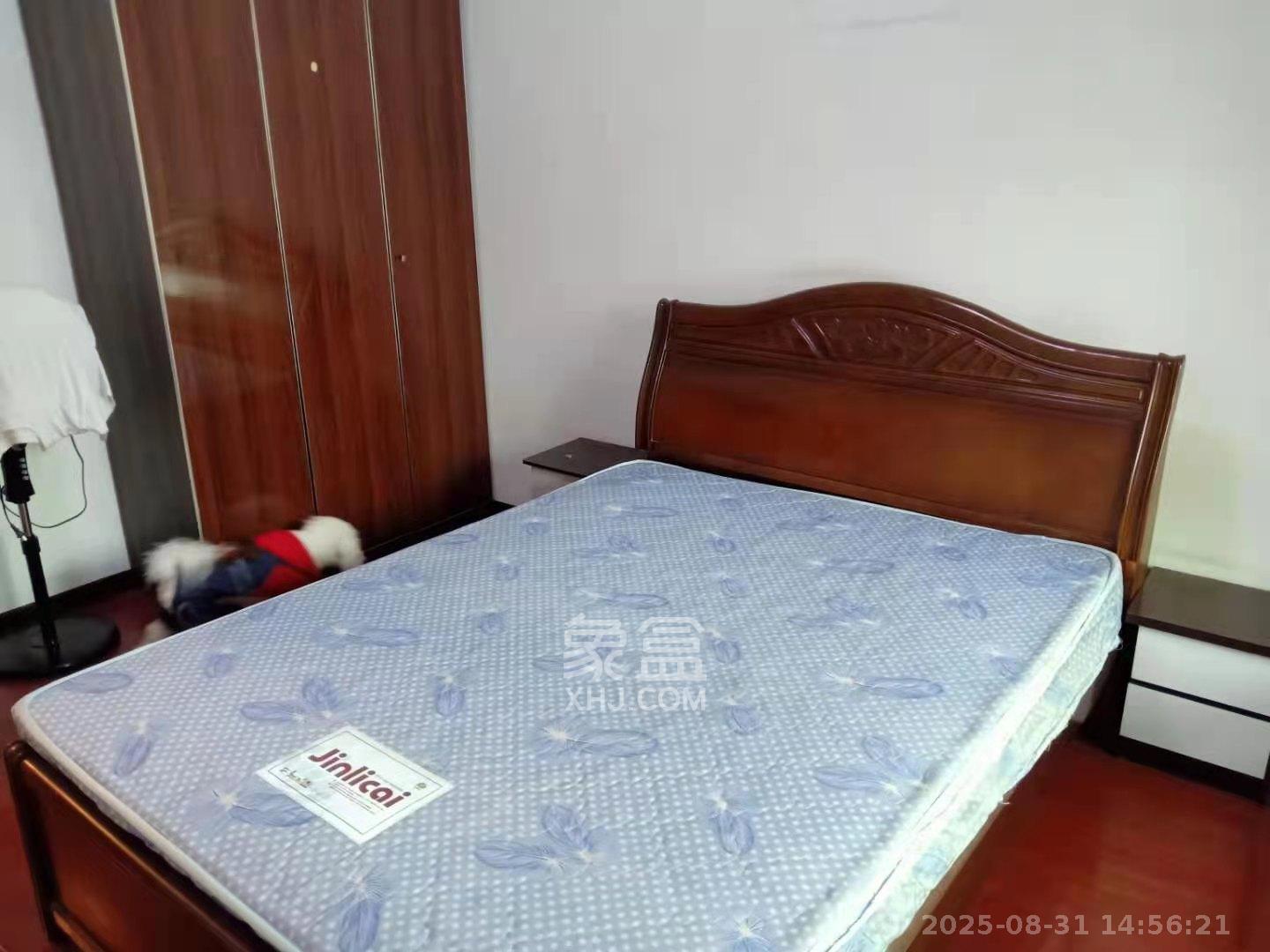 中南汽车世界 3室2厅2卫 1200.0元/月 中南汽车世界 3室2厅2卫 1200.0元/月室内图