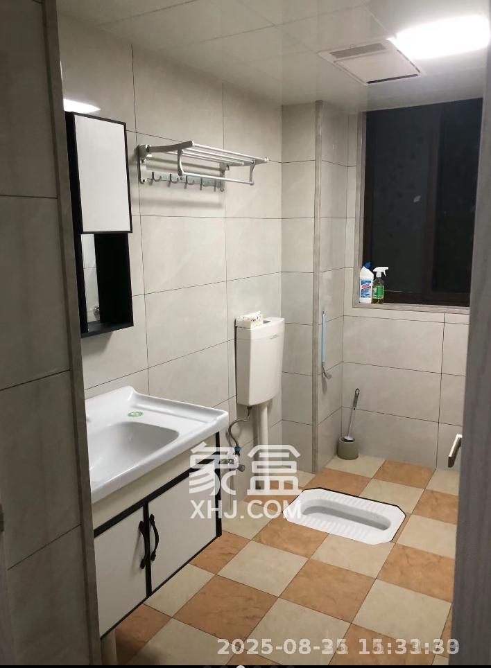 联丰苑 3室1厅1卫 2200.0元/月 联丰苑 3室1厅1卫 2200.0元/月室内图