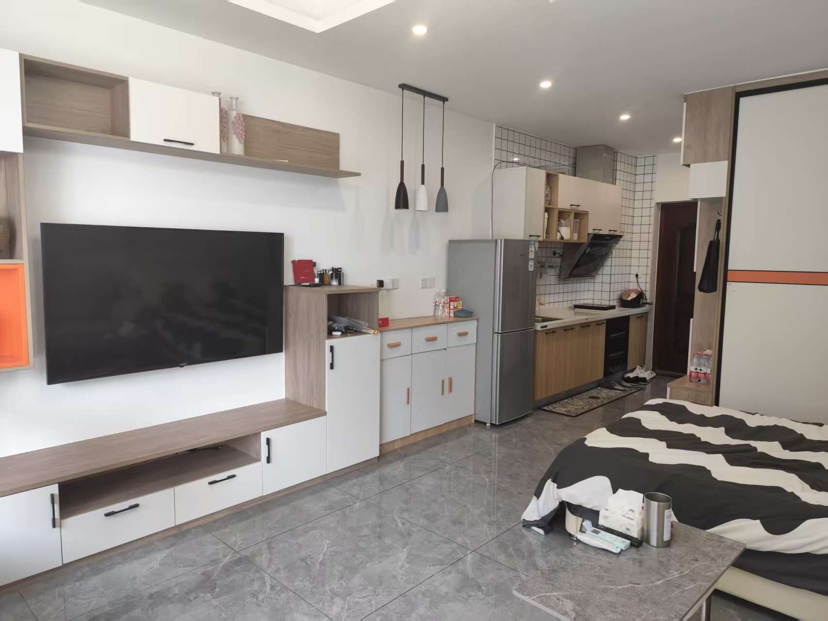 通达国际广场 1室1厅1卫 22.0万 通达国际广场 1室1厅1卫 22.0万客厅