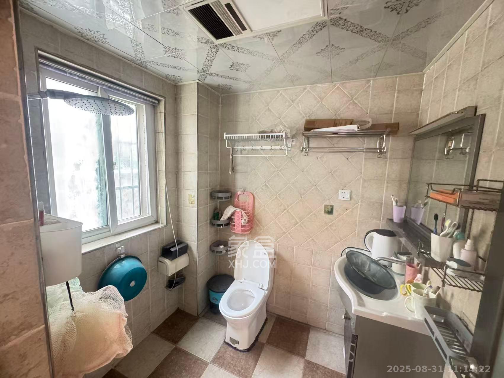 楚天世纪城东苑  4室2厅2卫    2200.0元/月室内图