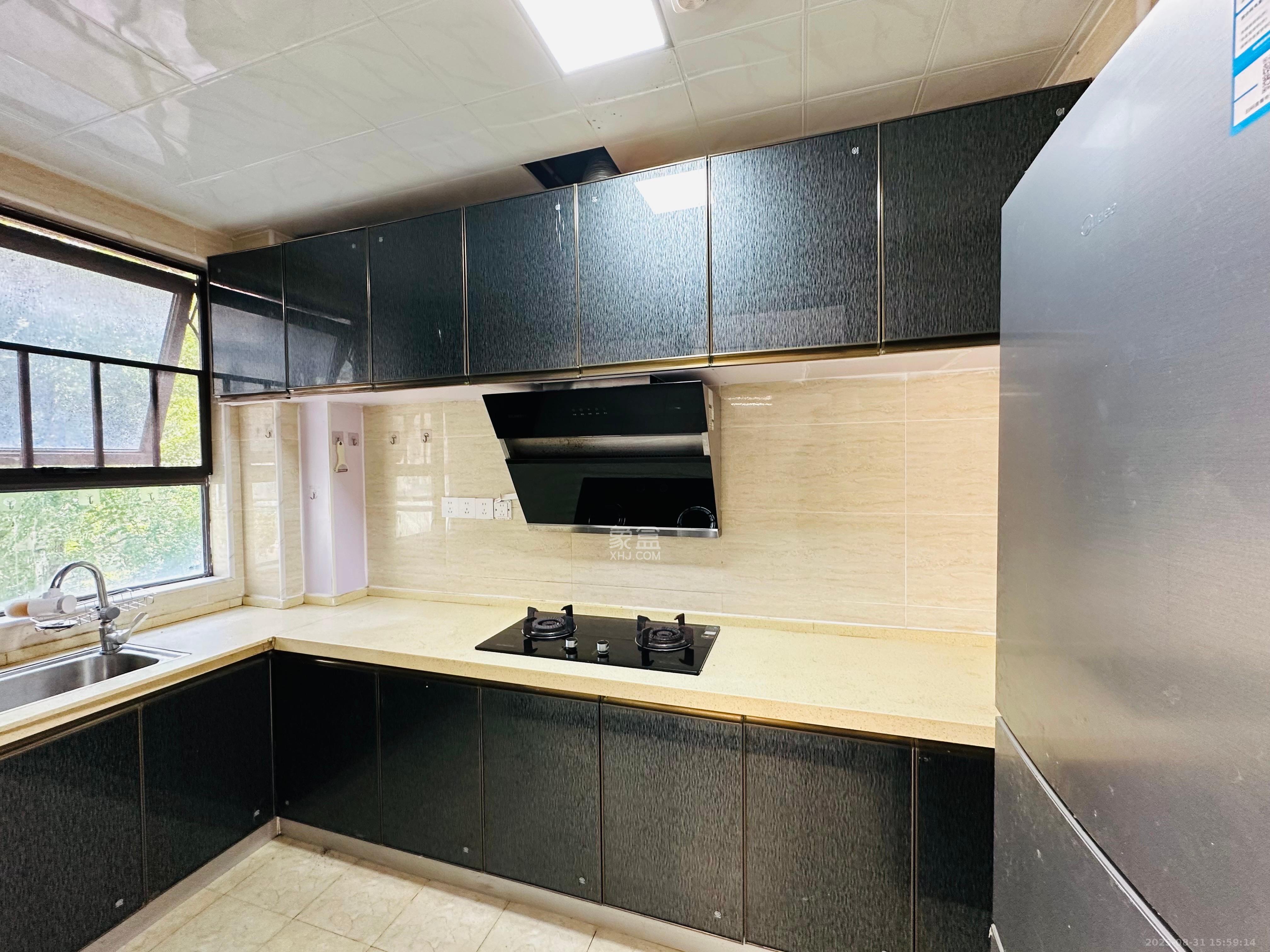 佳兆业云顶梅溪湖(佳兆业梅溪荟)  4室2厅2卫    3500.0元/月 佳兆业云顶梅溪湖(佳兆业梅溪荟)  4室2厅2卫    3500.0元/月室内图