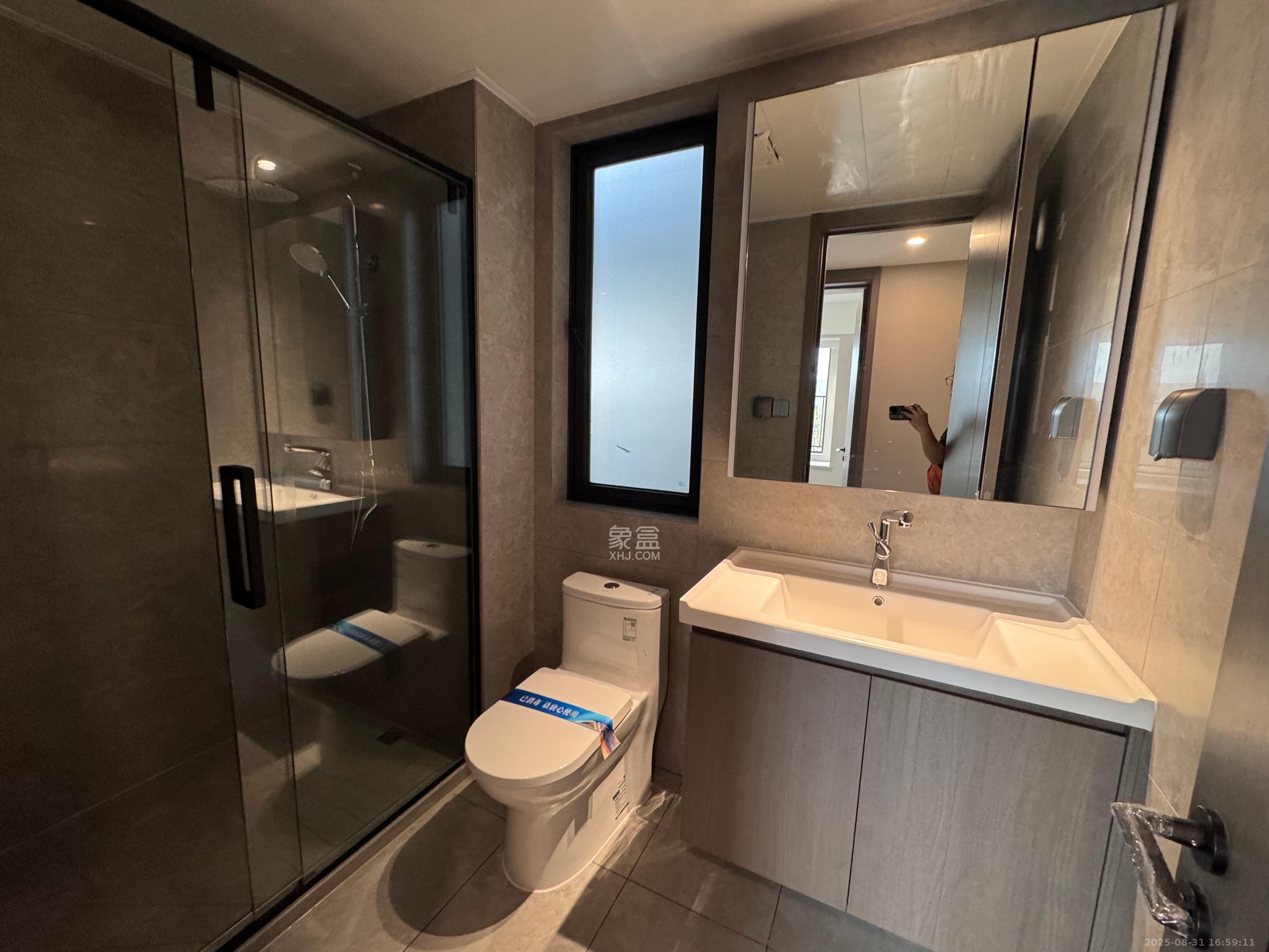 轨道万科璞悦湾  3室2厅2卫    3800.0元/月室内图