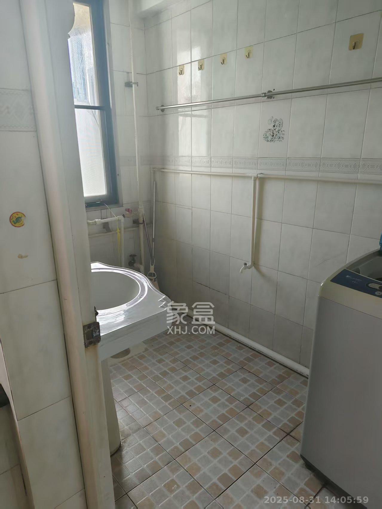 涂家冲社区(涂新小区、农商银行宿舍) 2室2厅1卫 1800.0元/月 涂家冲社区(涂新小区、农商银行宿舍) 2室2厅1卫 1800.0元/月室内图