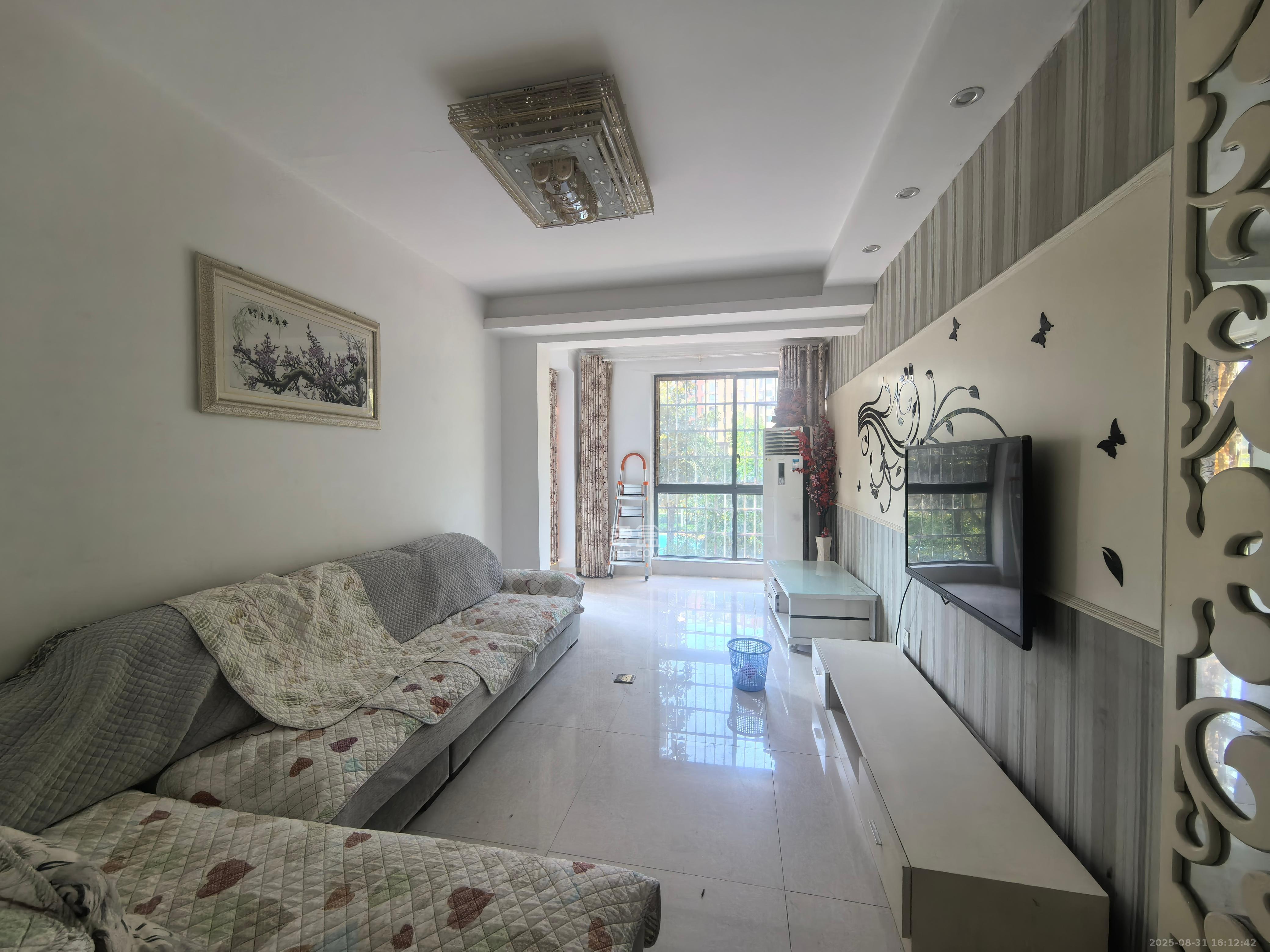 新盛珑璟台 2室2厅1卫 1700.0元/月 新盛珑璟台 2室2厅1卫 1700.0元/月室内图