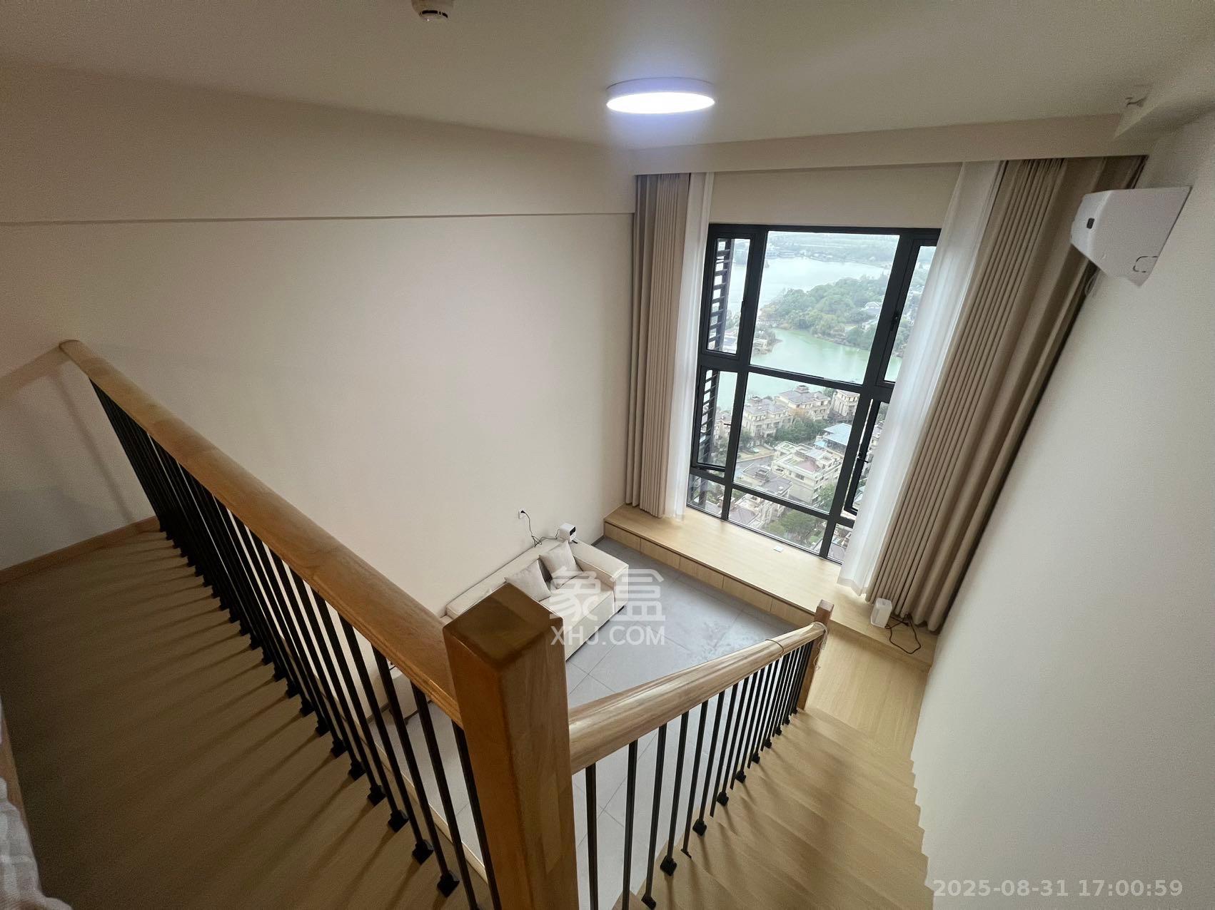 藏珑湖上公馆 2室2厅1卫 3000.0元/月 藏珑湖上公馆 2室2厅1卫 3000.0元/月室内图