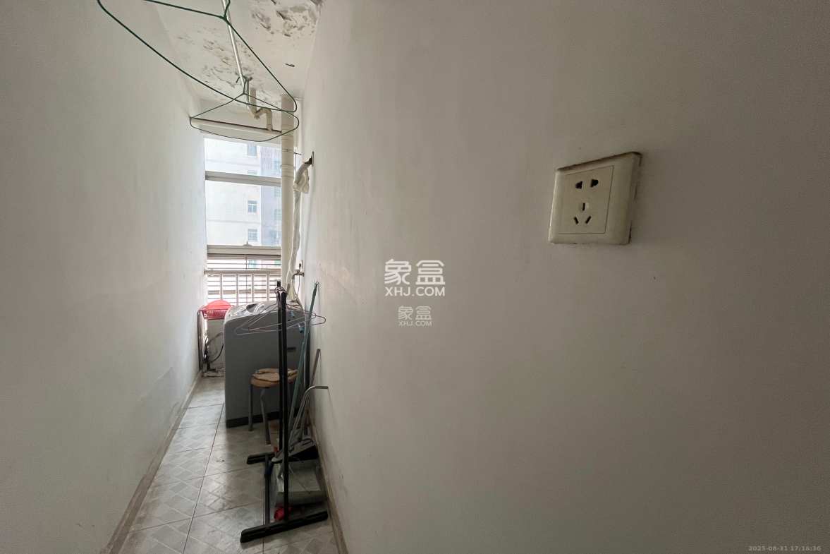 红星国际星城 1室1厅1卫 1500.0元/月 红星国际星城 1室1厅1卫 1500.0元/月室内图