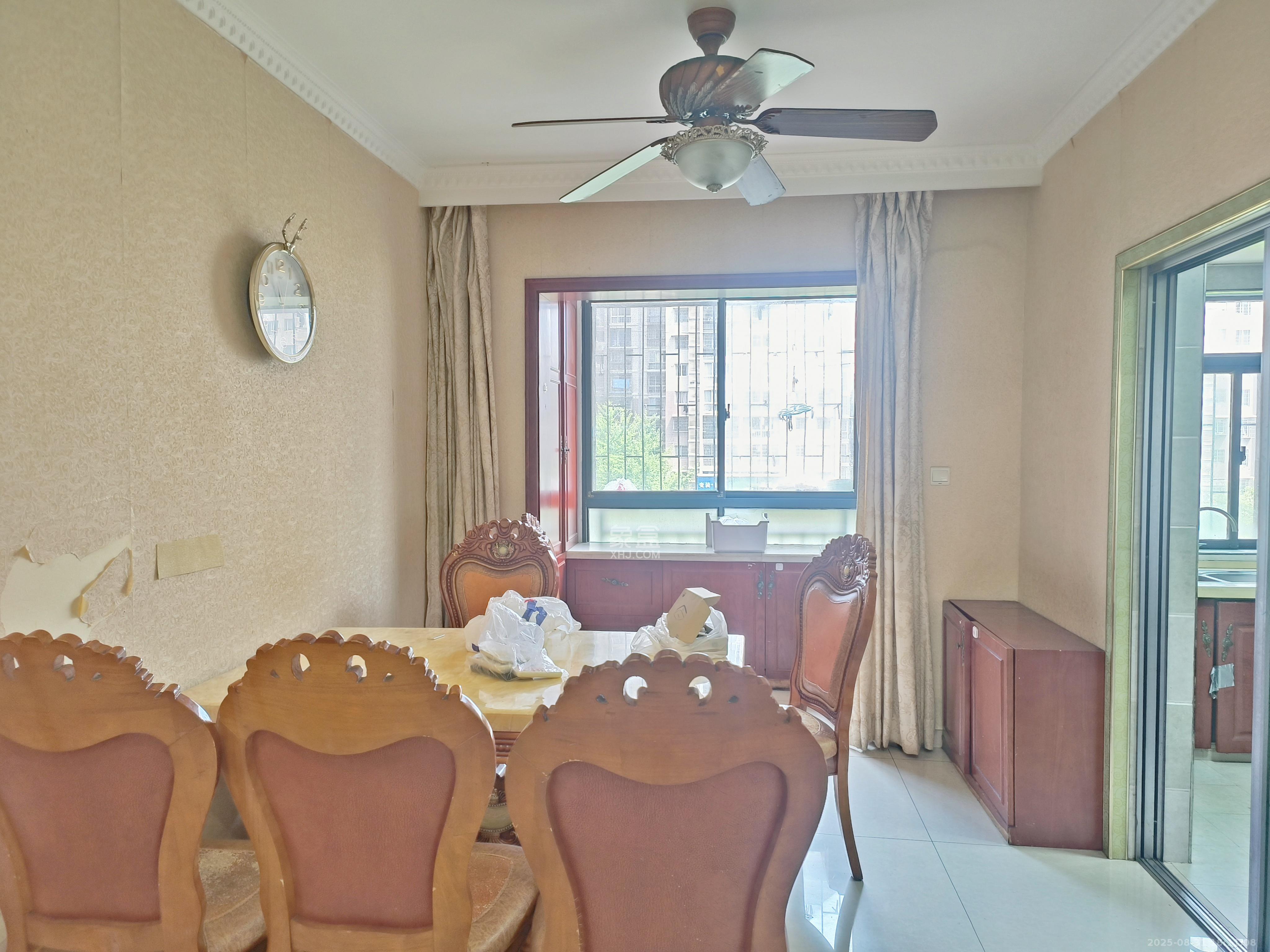 天骄福邸  3室2厅1卫    2800.0元/月 天骄福邸  3室2厅1卫    2800.0元/月室内图