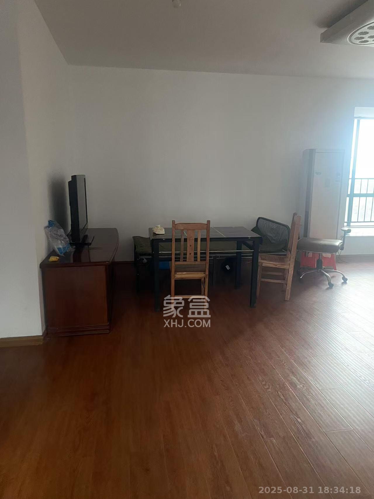 五矿紫湖香醍 3室2厅1卫 1800.0元/月 五矿紫湖香醍 3室2厅1卫 1800.0元/月室内图