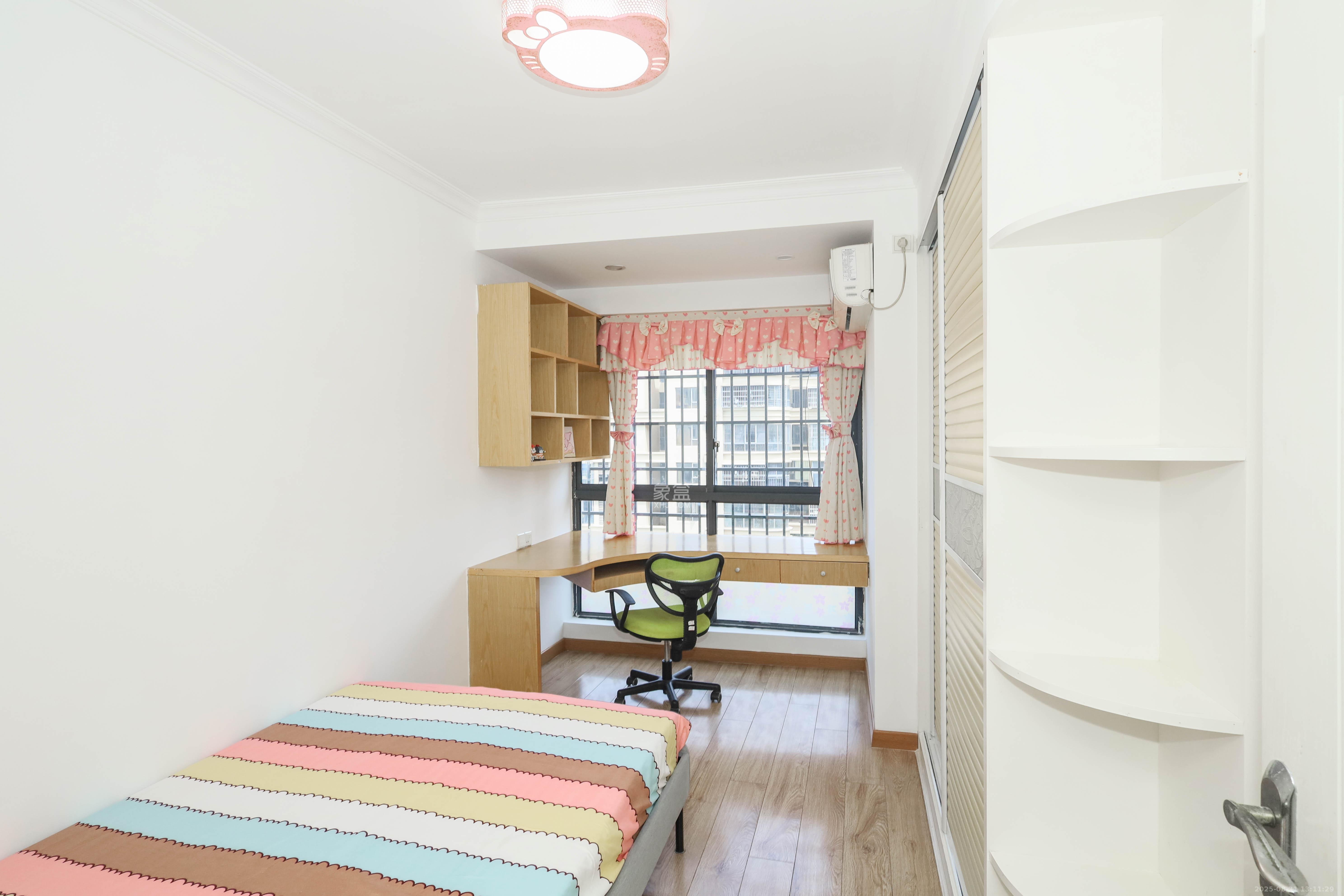 保利麓谷林语C区  3室2厅1卫    89.8万 保利麓谷林语C区  3室2厅1卫    89.8万卧室