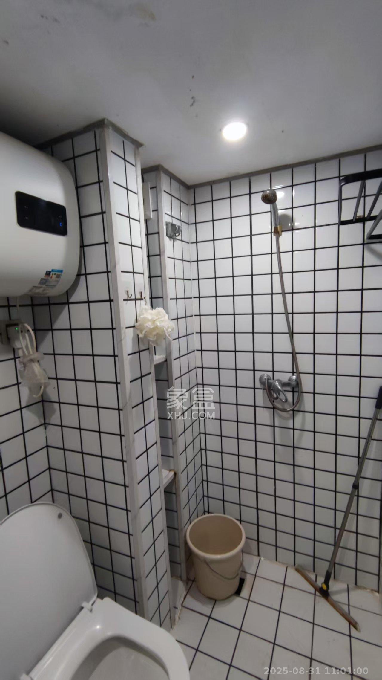 龙湖新壹城  1室1厅1卫    1500.0元/月室内图