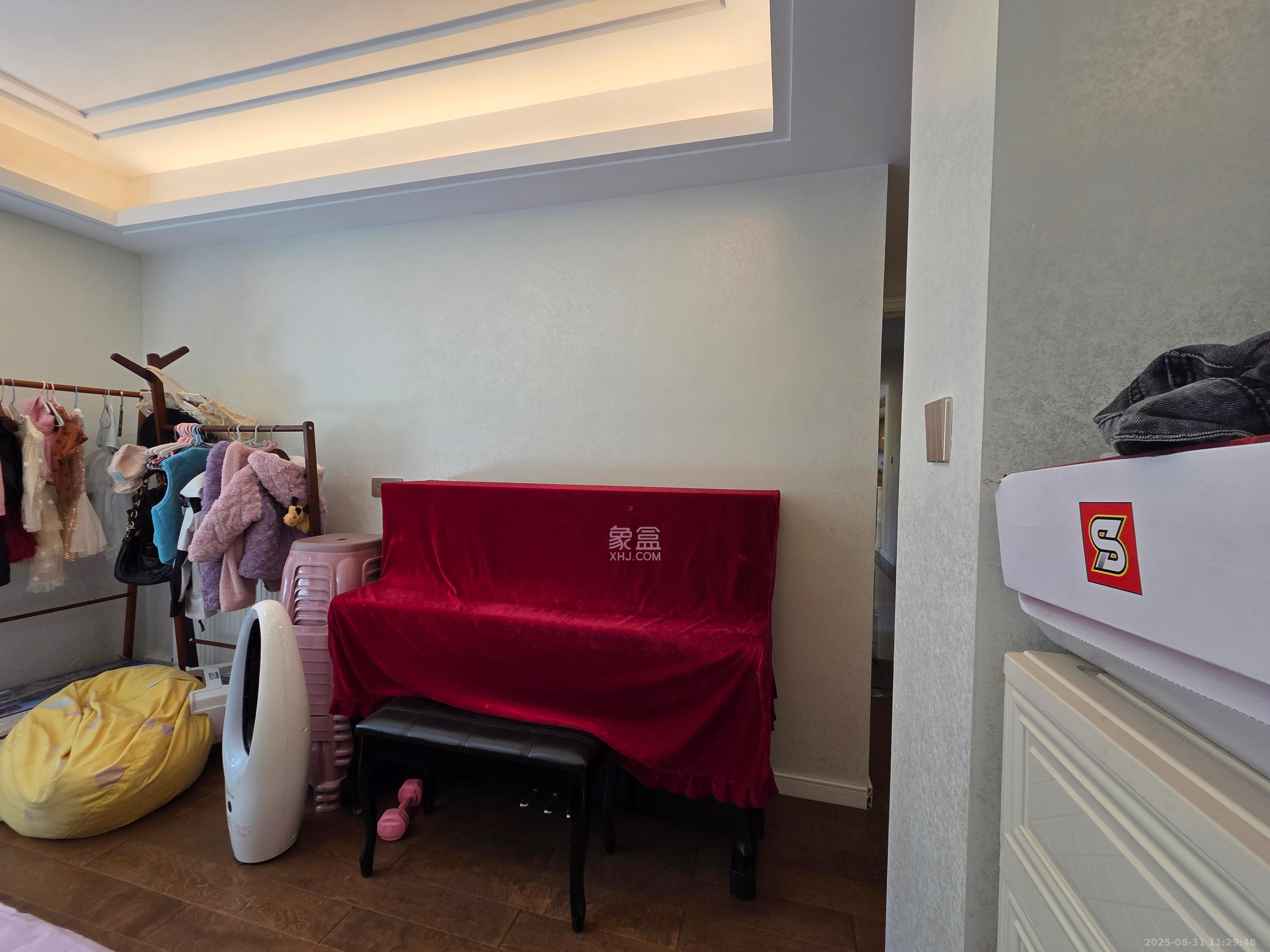 万科里金域国际 4室2厅2卫 8000.0元/月 万科里金域国际 4室2厅2卫 8000.0元/月室内图