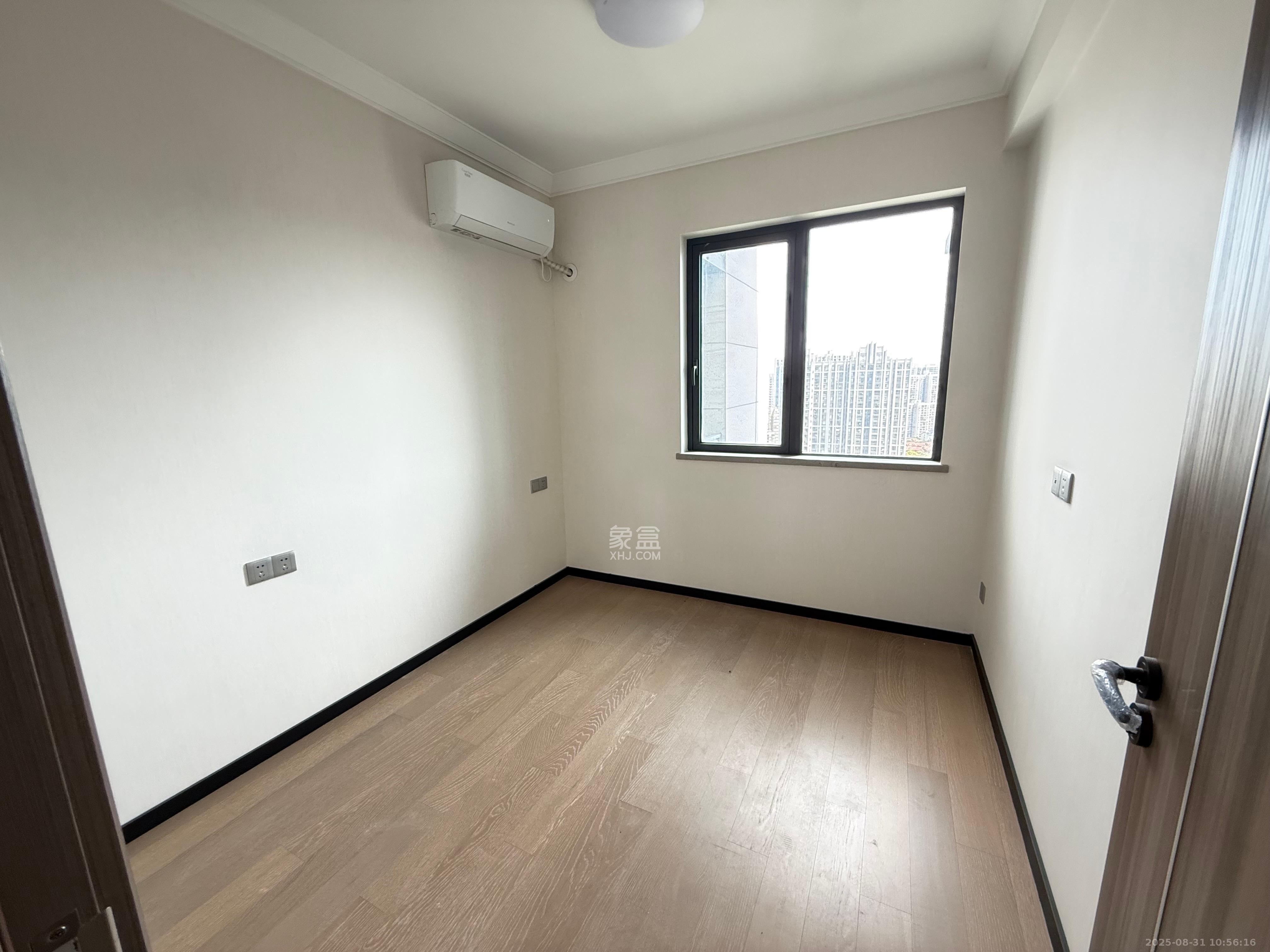 中海阅溪府  4室2厅2卫    3300.0元/月 中海阅溪府  4室2厅2卫    3300.0元/月室内图