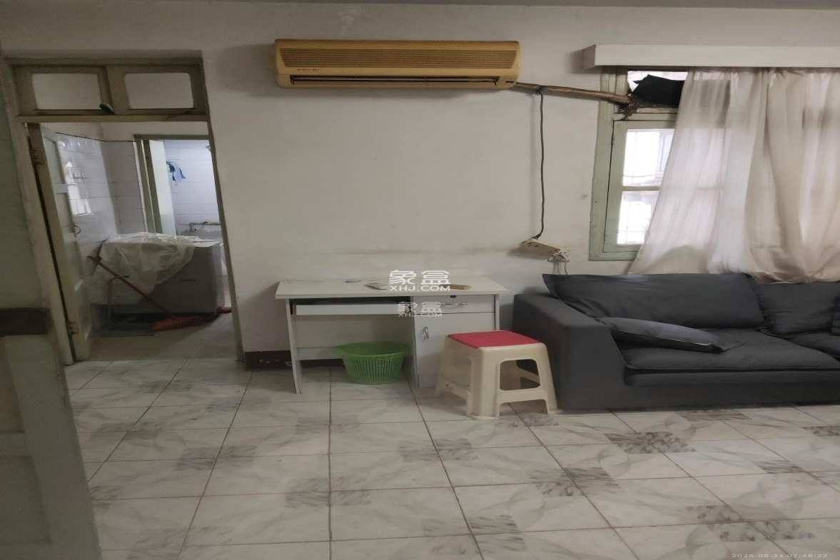 红旗区五片 2室1厅1卫 1600.0元/月 红旗区五片 2室1厅1卫 1600.0元/月室内图