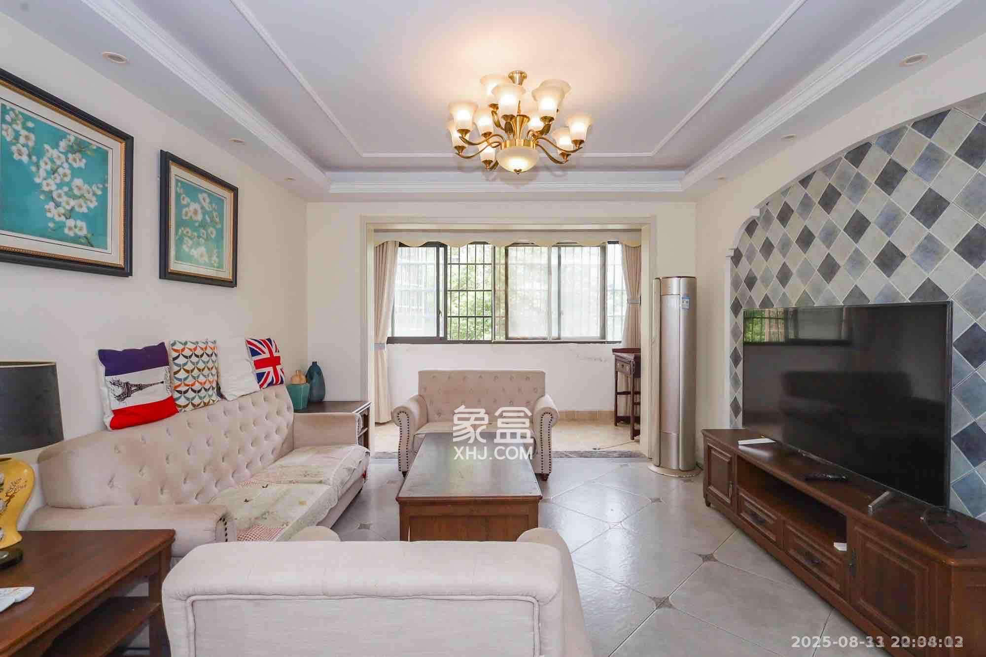 阳光丽城一期  4室2厅2卫    3500.0元/月 阳光丽城一期  4室2厅2卫    3500.0元/月