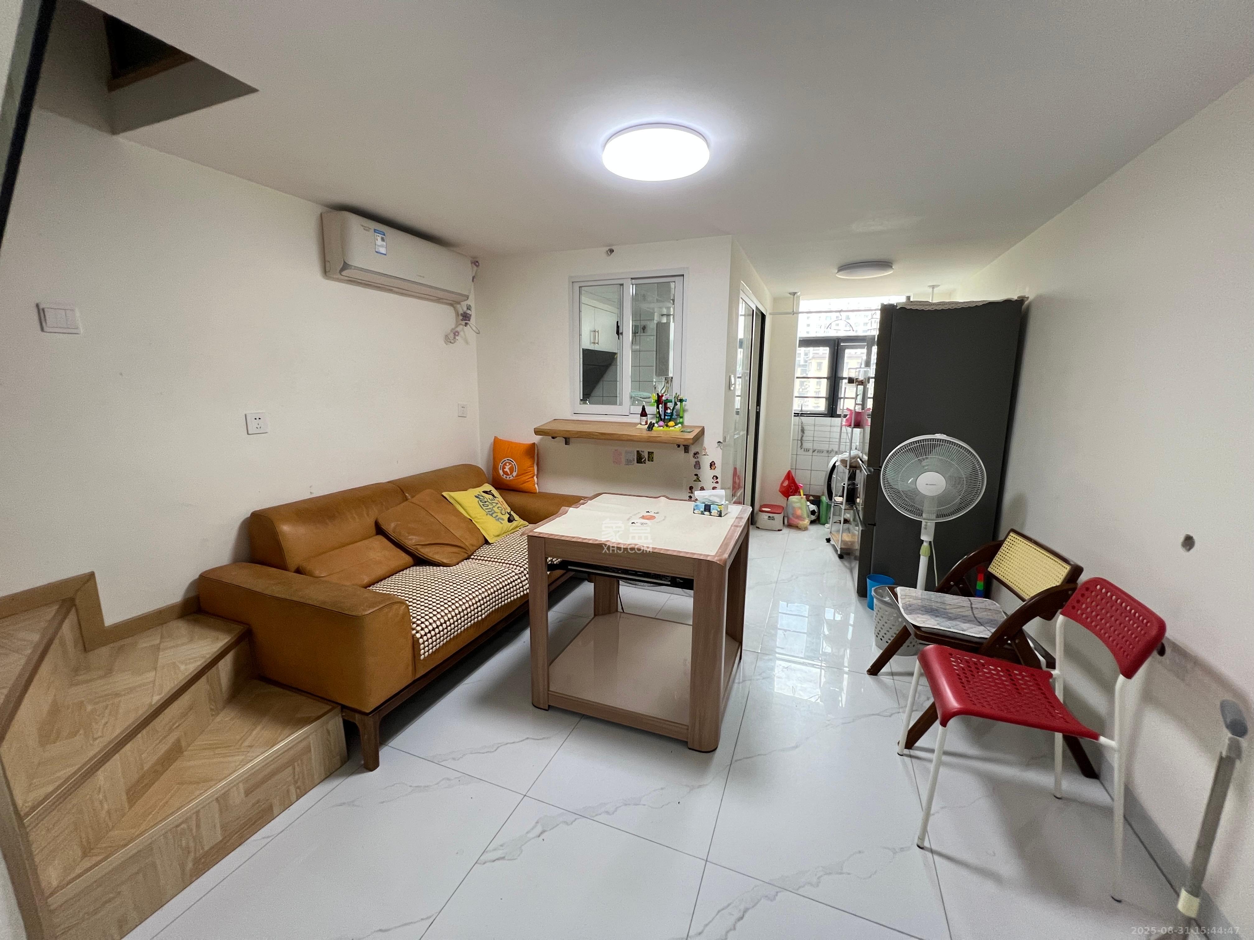 天鸿天府(天鸿中央大院)  2室1厅1卫    2000.0元/月 天鸿天府(天鸿中央大院)  2室1厅1卫    2000.0元/月室内图