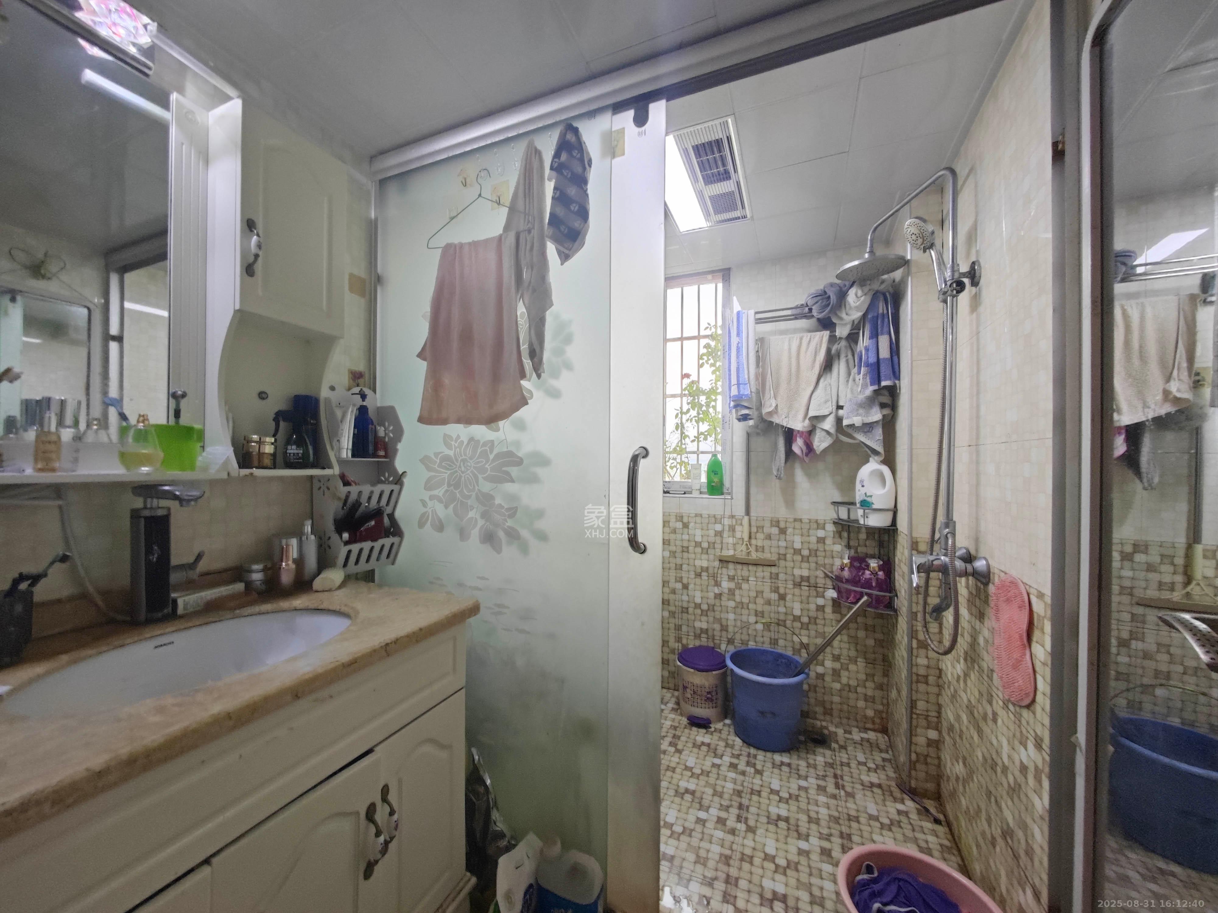 弘欣公寓 2室1厅1卫 81.8万 弘欣公寓 2室1厅1卫 81.8万卫生间