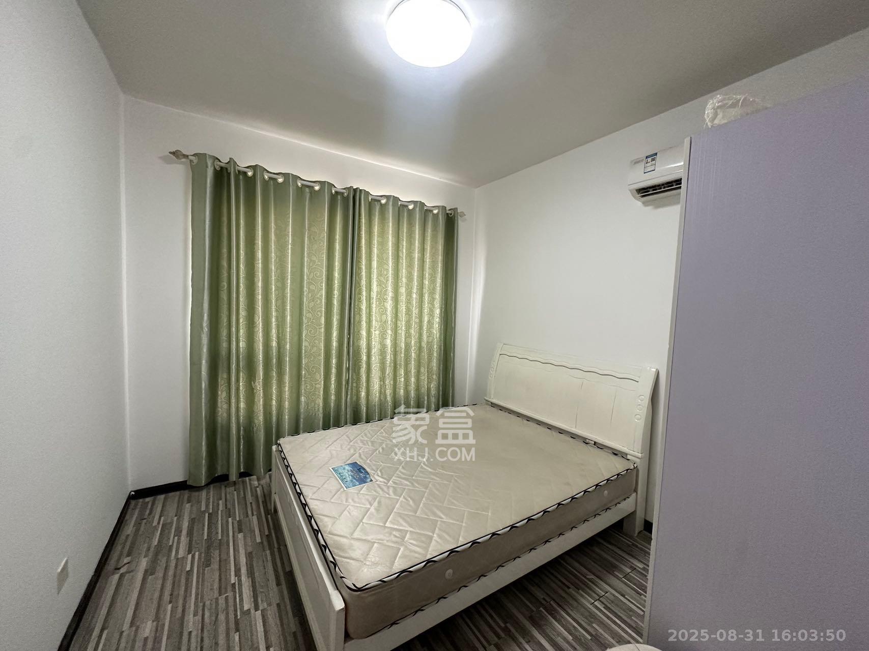 旭辉御府  3室2厅2卫   2300.00元/月室内图
