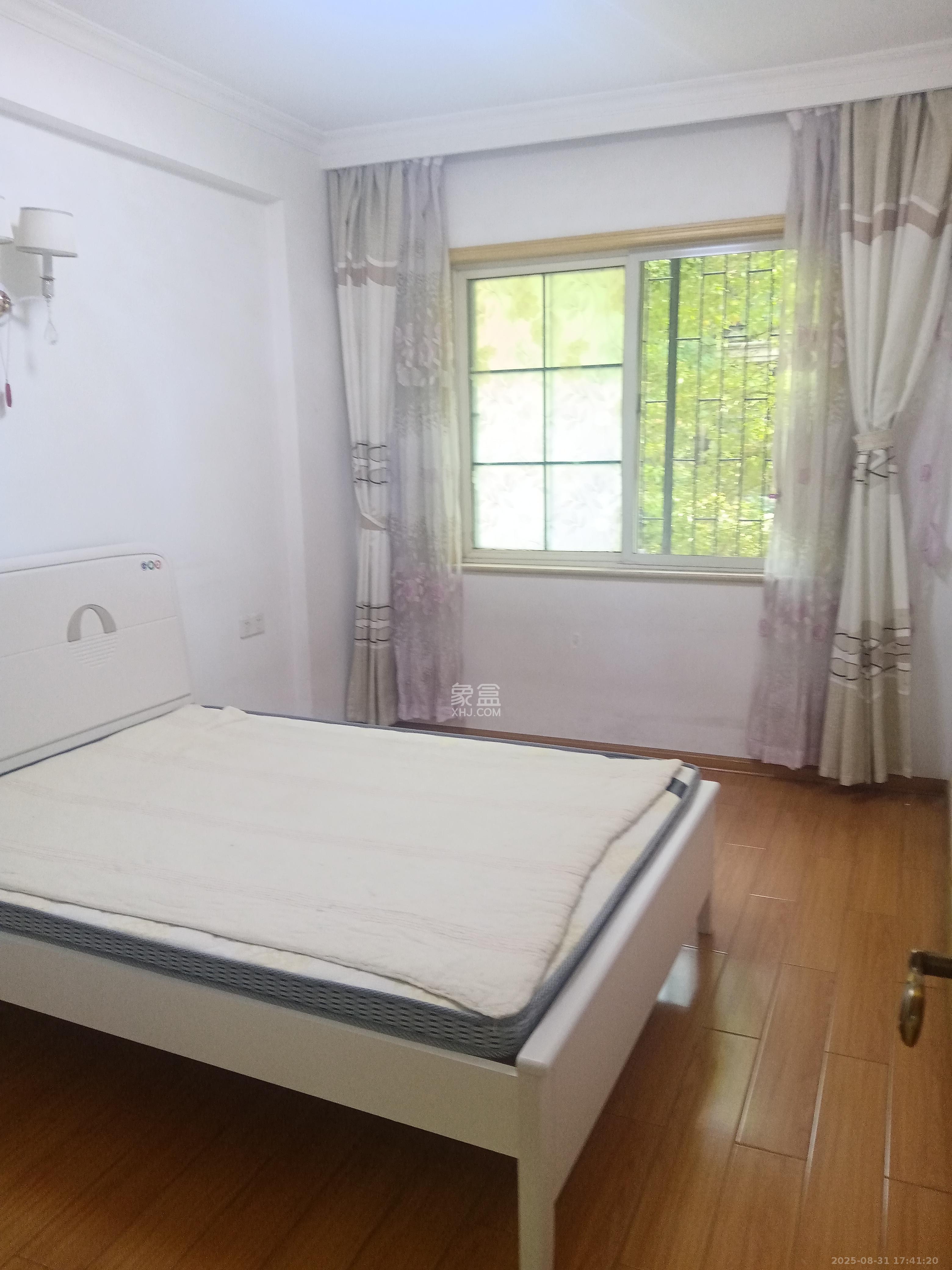 沁园春御院 3室2厅2卫 3500.0元/月 沁园春御院 3室2厅2卫 3500.0元/月室内图