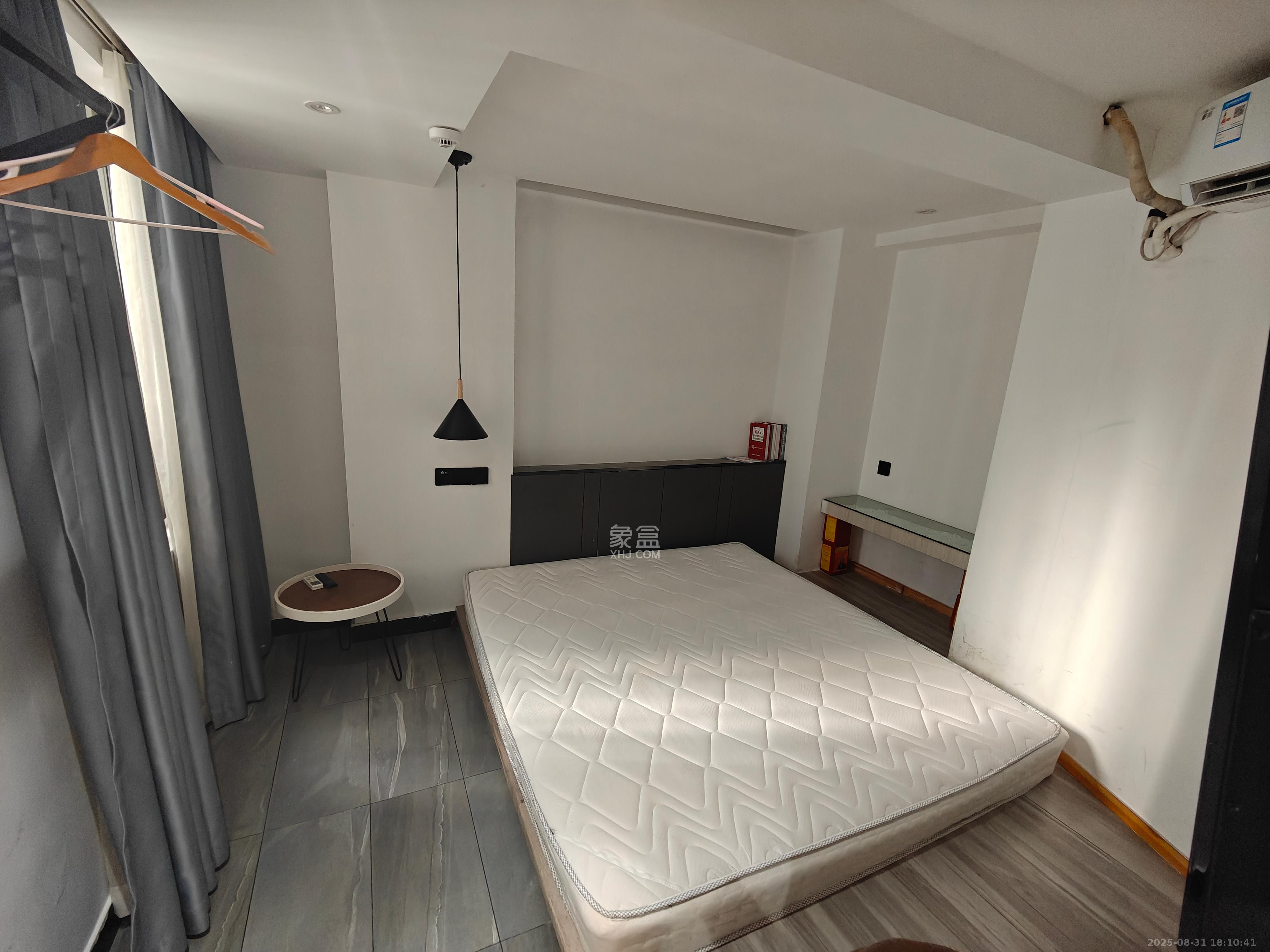 君临国际 3室2厅2卫 5200.0元/月 君临国际 3室2厅2卫 5200.0元/月室内图